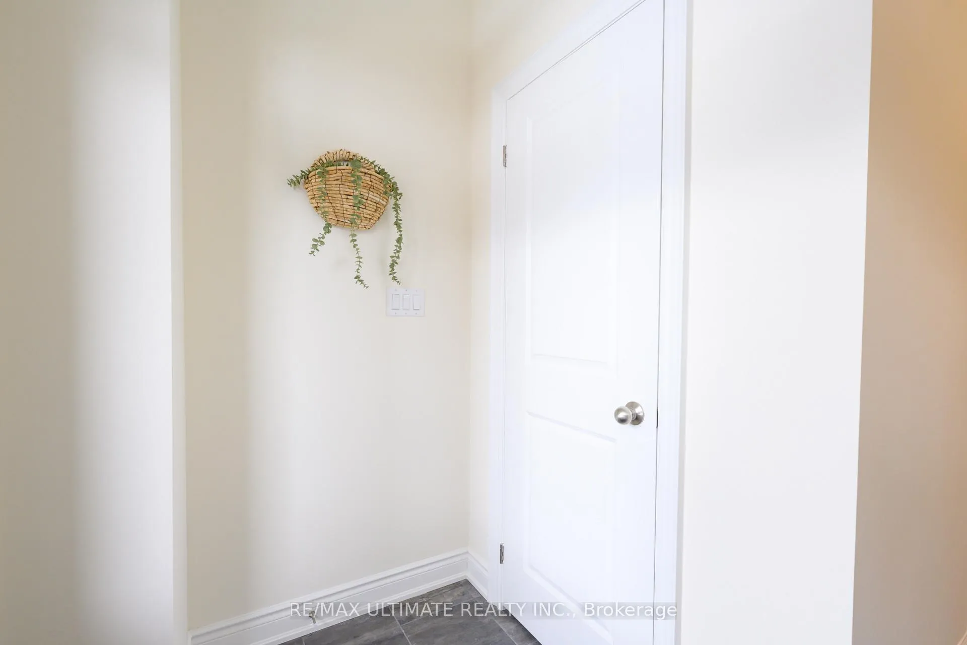Photo 48 of 12 Singhampton Road, Vaughan, Kleinburg — HOMEH