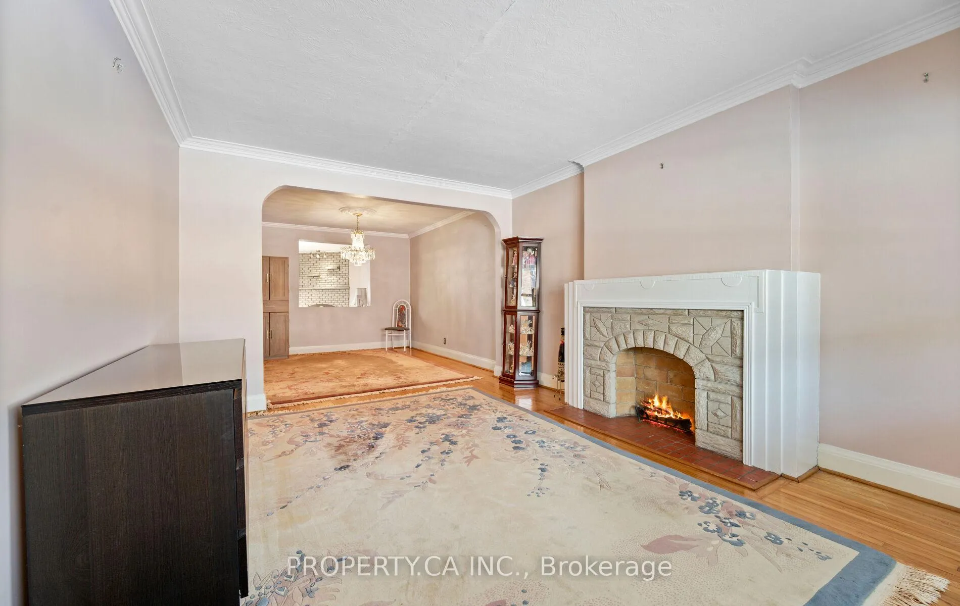 Photo 5 of 4 Wolverton Avenue, Toronto, East York — HOMEH