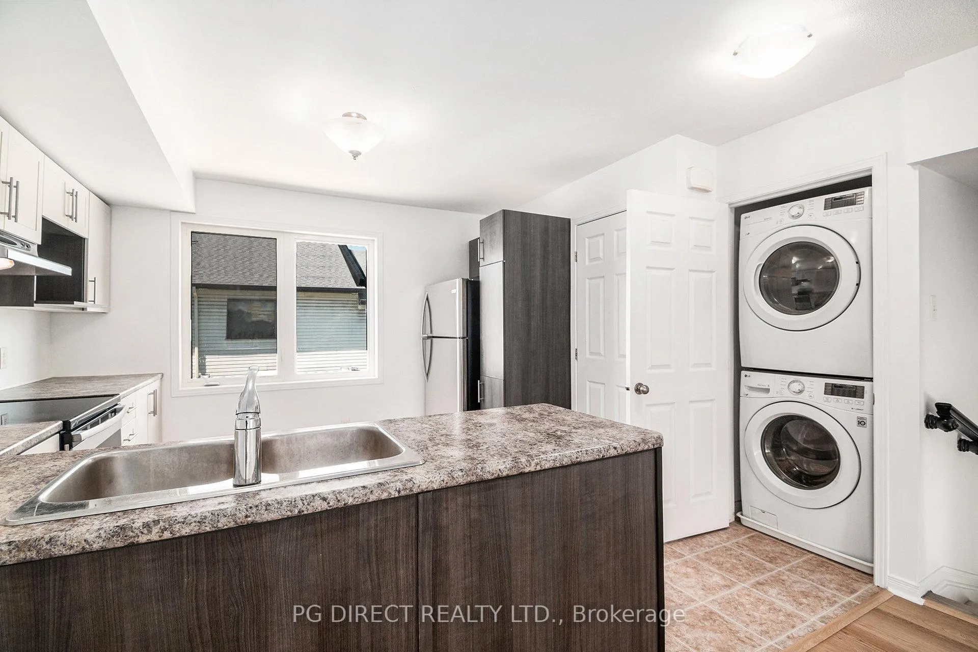 Photo 4 of 542 Recolte Private, Ottawa, Bilberry Creek/Queenswood Heights — HOMEH