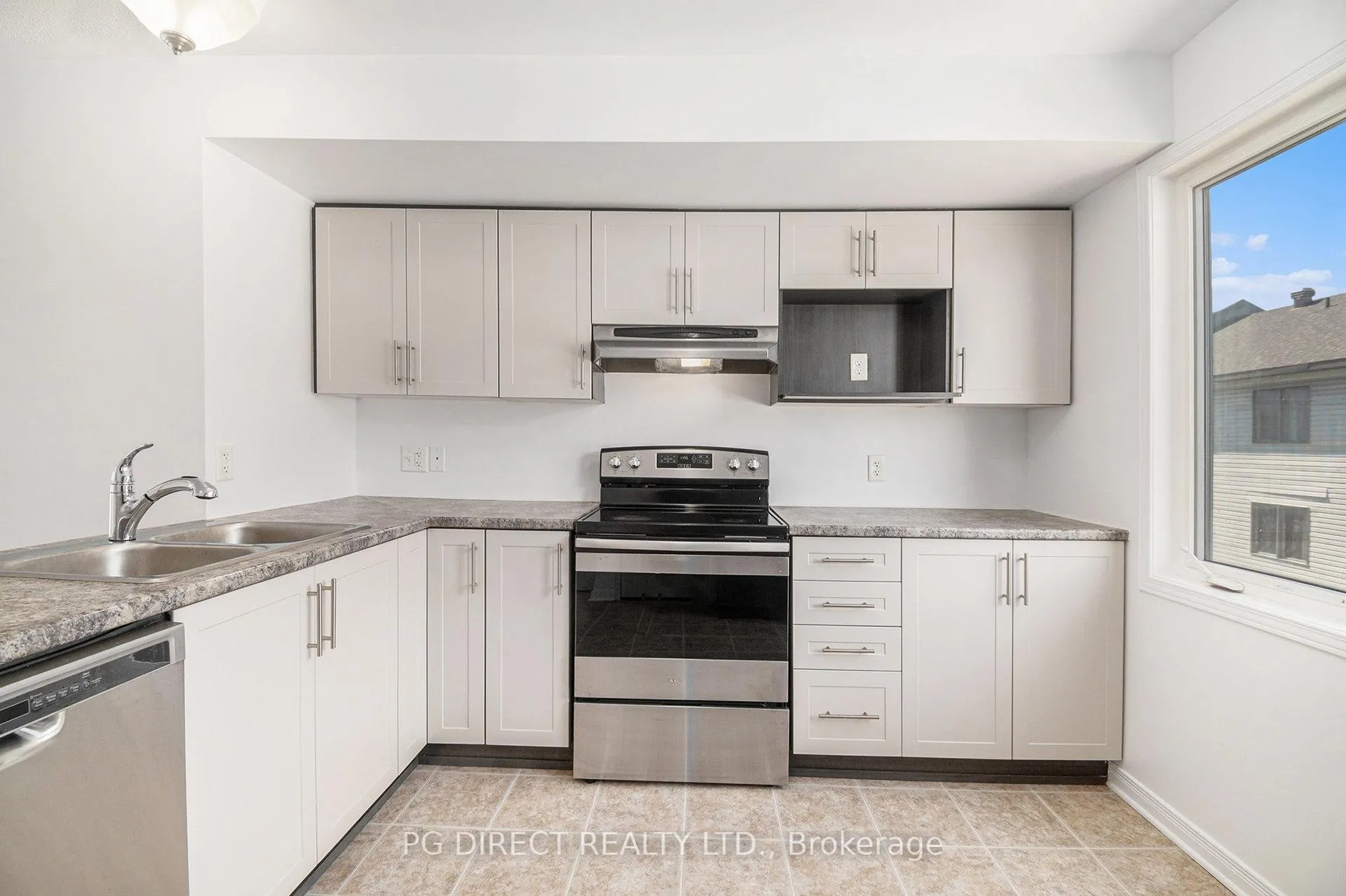 Photo 6 of 542 Recolte Private, Ottawa, Bilberry Creek/Queenswood Heights — HOMEH