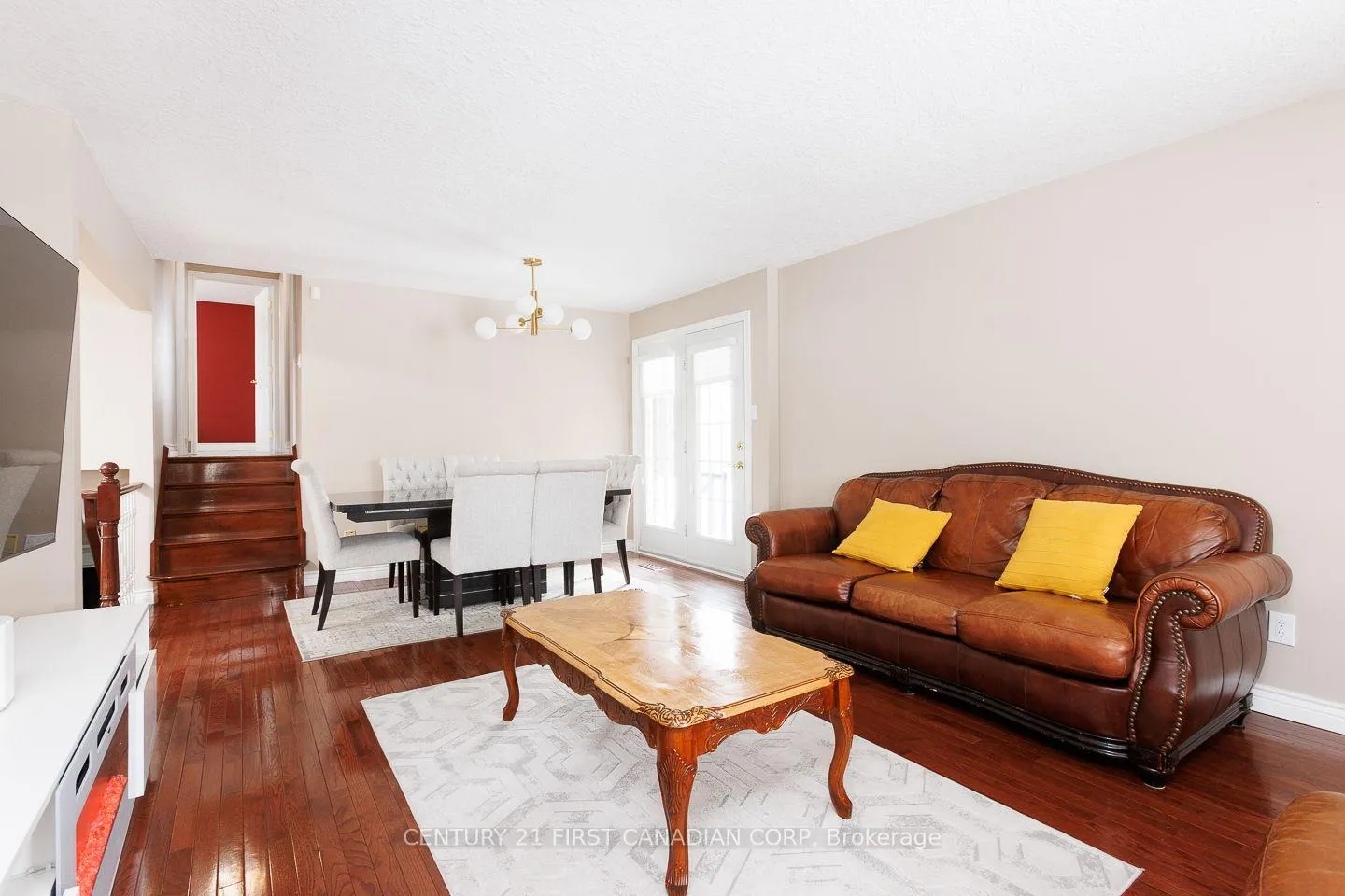 Photo 3 of 118 Rosamond Crescent, London, South X — HOMEH