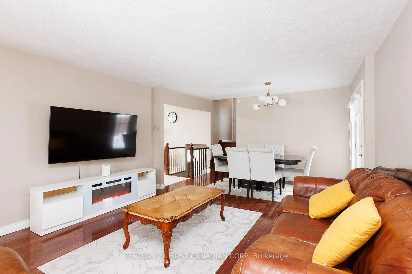 Photo 5 of 118 Rosamond Crescent, London, South X — HOMEH