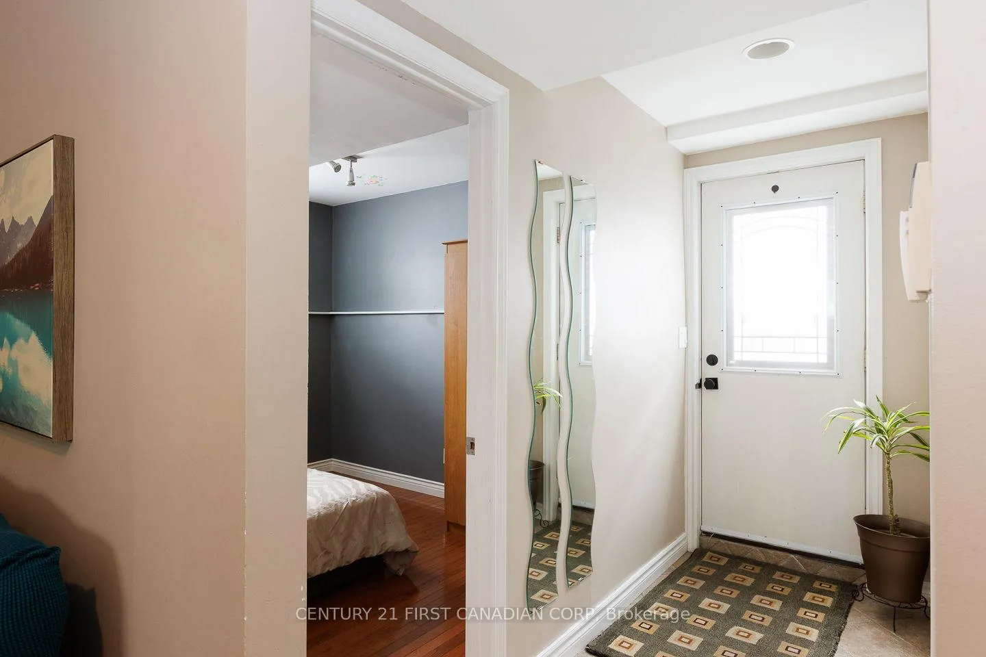 Photo 22 of 118 Rosamond Crescent, London, South X — HOMEH
