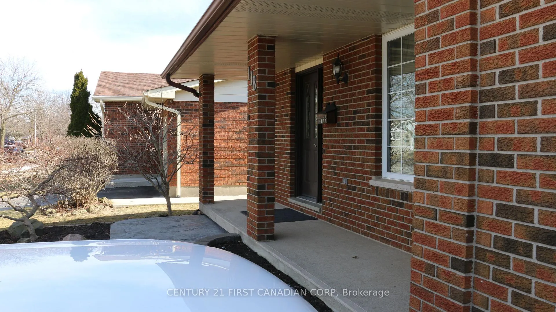 Photo 35 of 118 Rosamond Crescent, London, South X — HOMEH