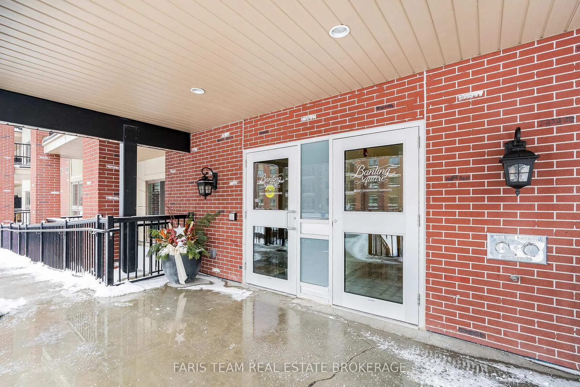 Photo 5 of Unit 305, 161 Wellington Street E, New Tecumseth, Alliston — HOMEH