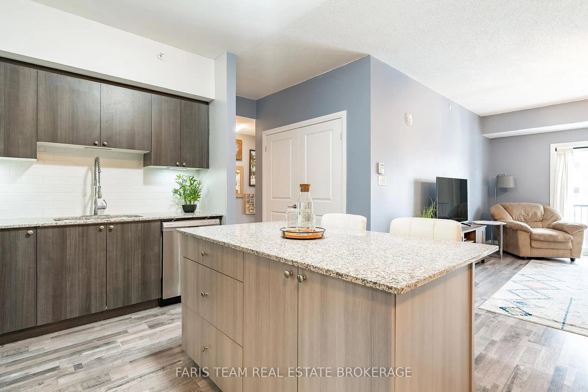 Photo 12 of Unit 305, 161 Wellington Street E, New Tecumseth, Alliston — HOMEH