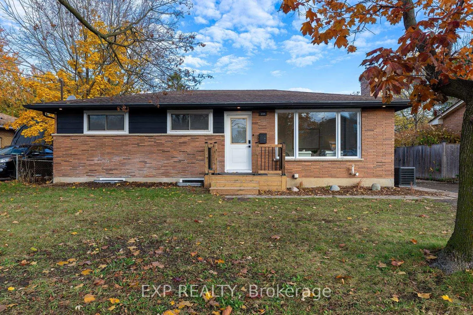 Photo 31 of 239 Commissioners Road W, London, South D — HOMEH