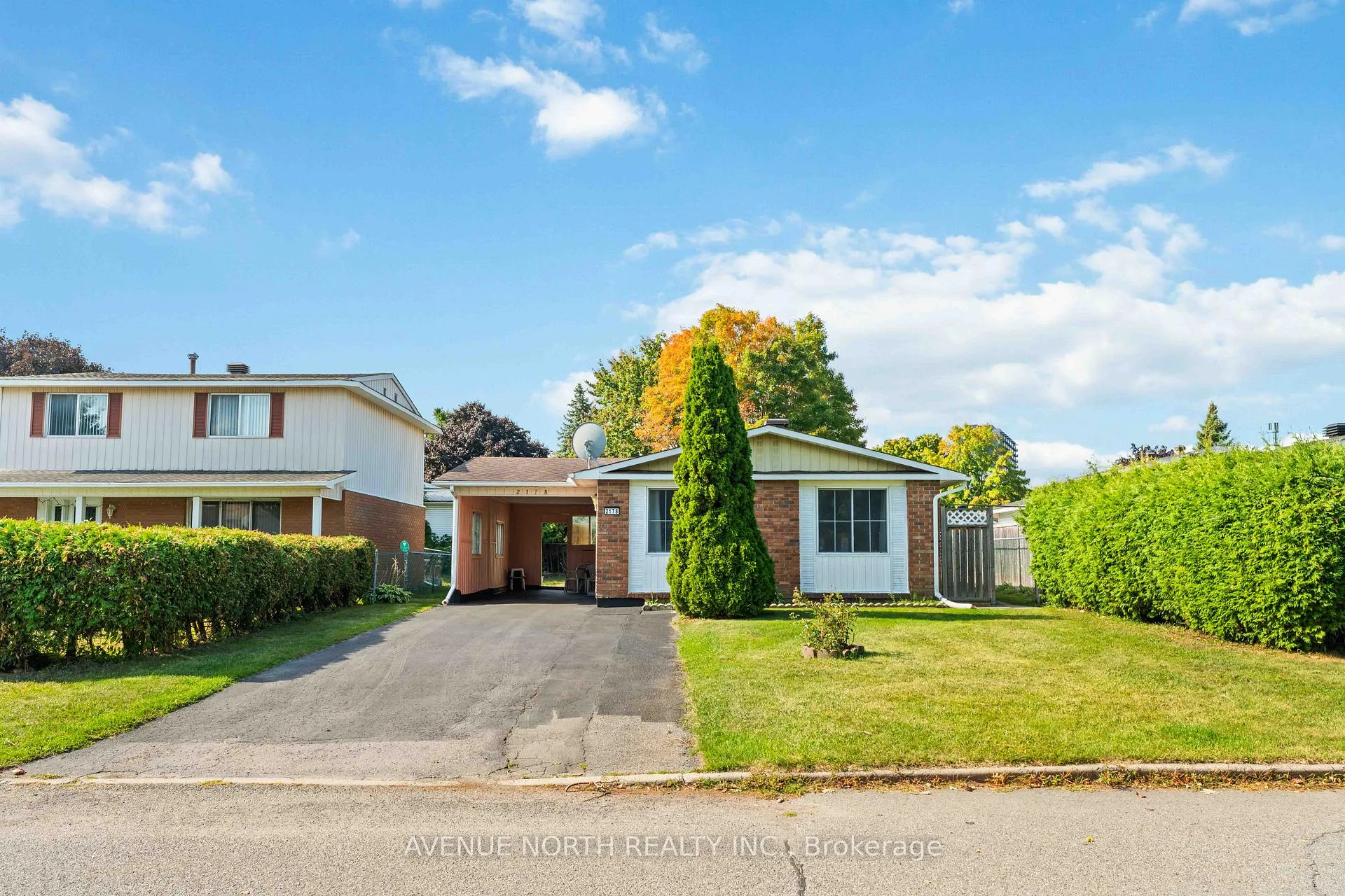 Photo 3 of 2178 Erinbrook Crescent, Ottawa, Sheffield Glen/Industrial Park — HOMEH