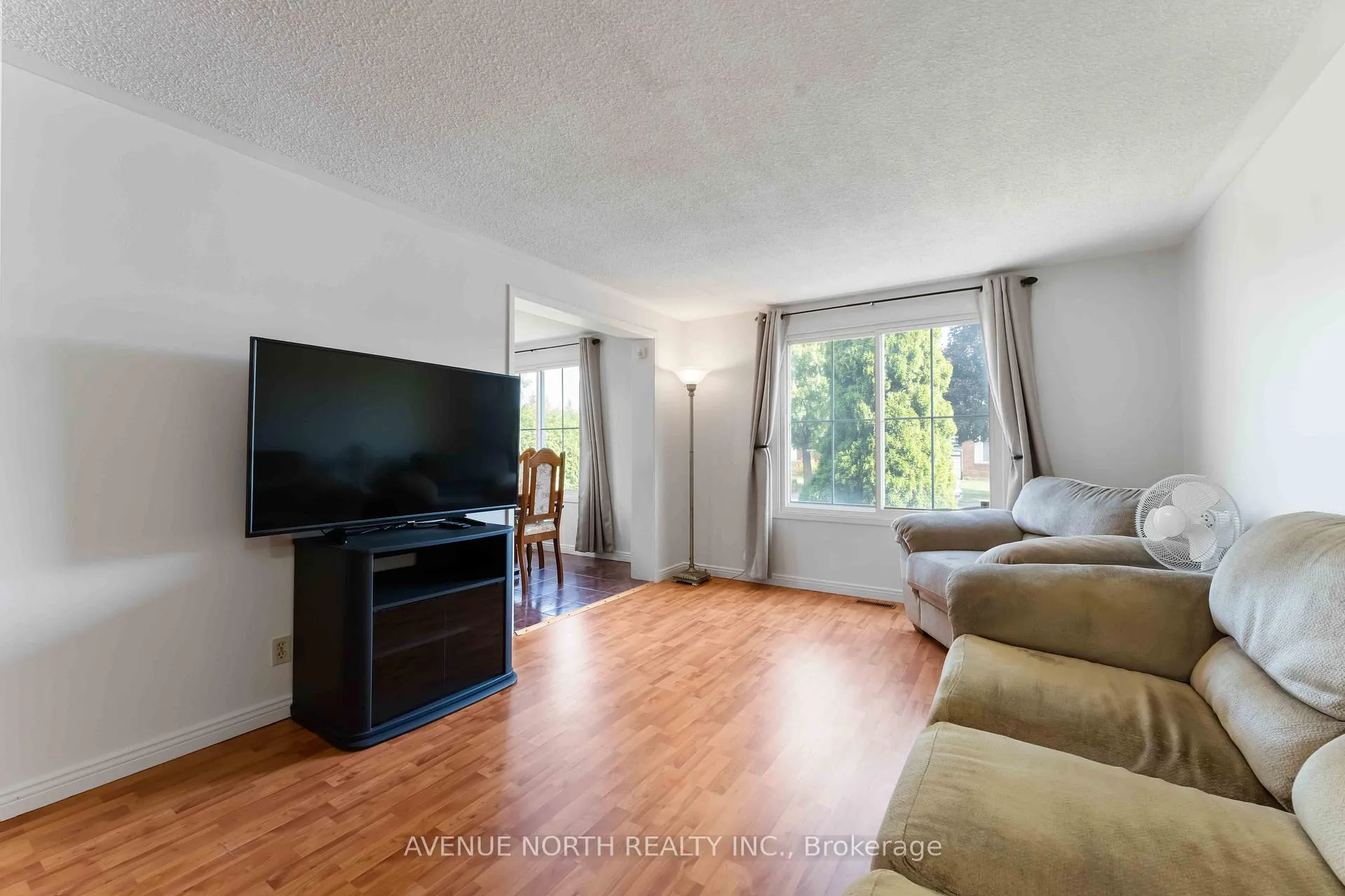Photo 7 of 2178 Erinbrook Crescent, Ottawa, Sheffield Glen/Industrial Park — HOMEH
