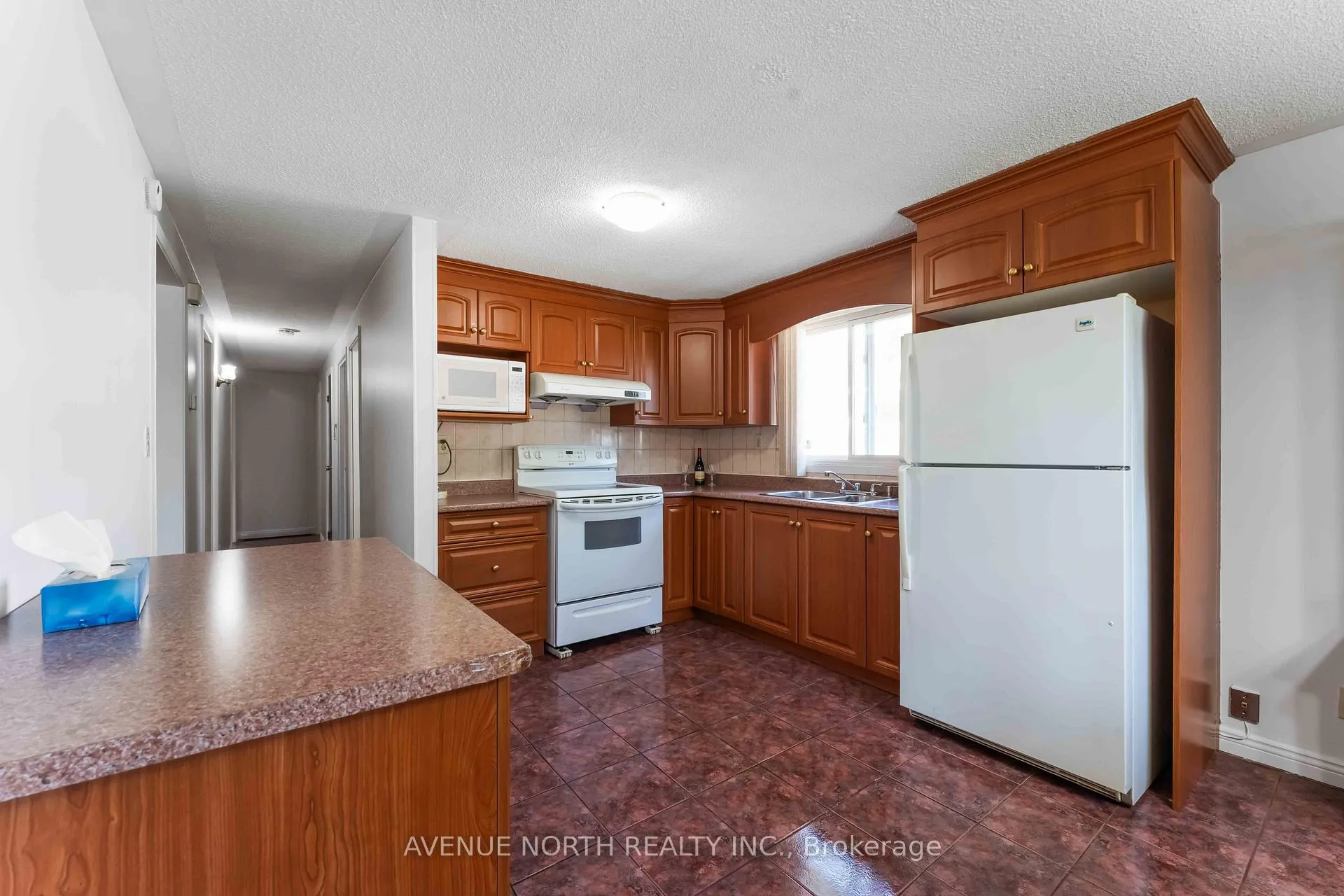 Photo 10 of 2178 Erinbrook Crescent, Ottawa, Sheffield Glen/Industrial Park — HOMEH