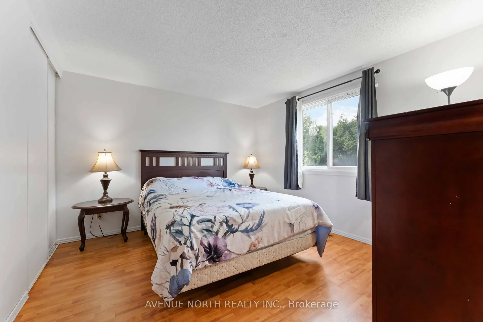 Photo 12 of 2178 Erinbrook Crescent, Ottawa, Sheffield Glen/Industrial Park — HOMEH