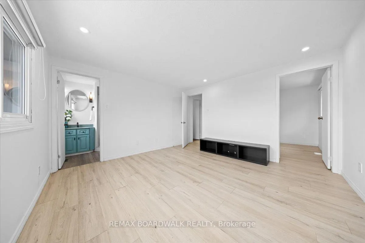 Photo 10 of Unit 29, 2 Bertona Street, Ottawa, Manordale — HOMEH