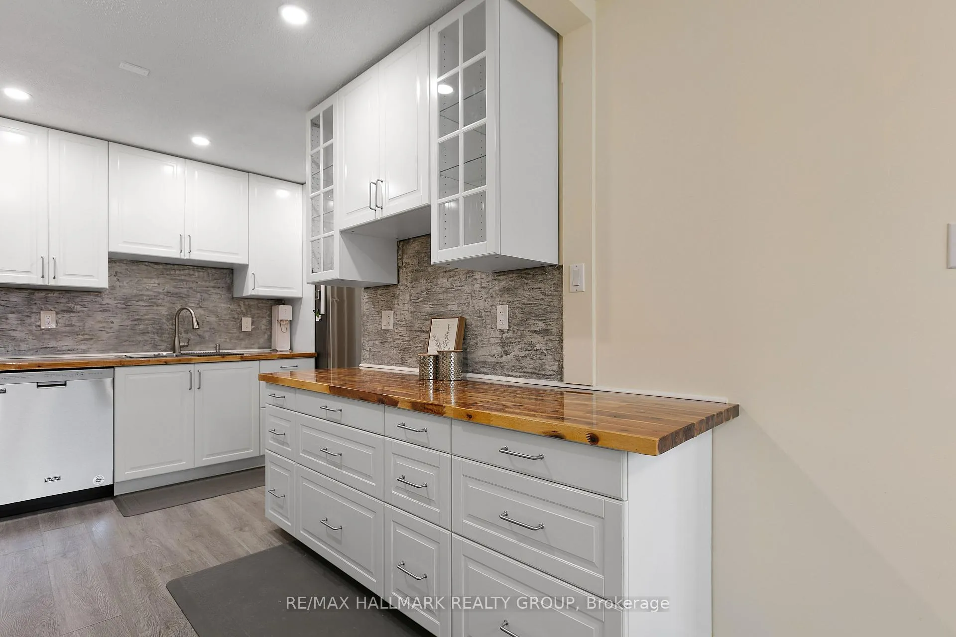 Photo 15 of Unit 24, 2652 Moncton Road, Ottawa, Queensway Terrace North — HOMEH