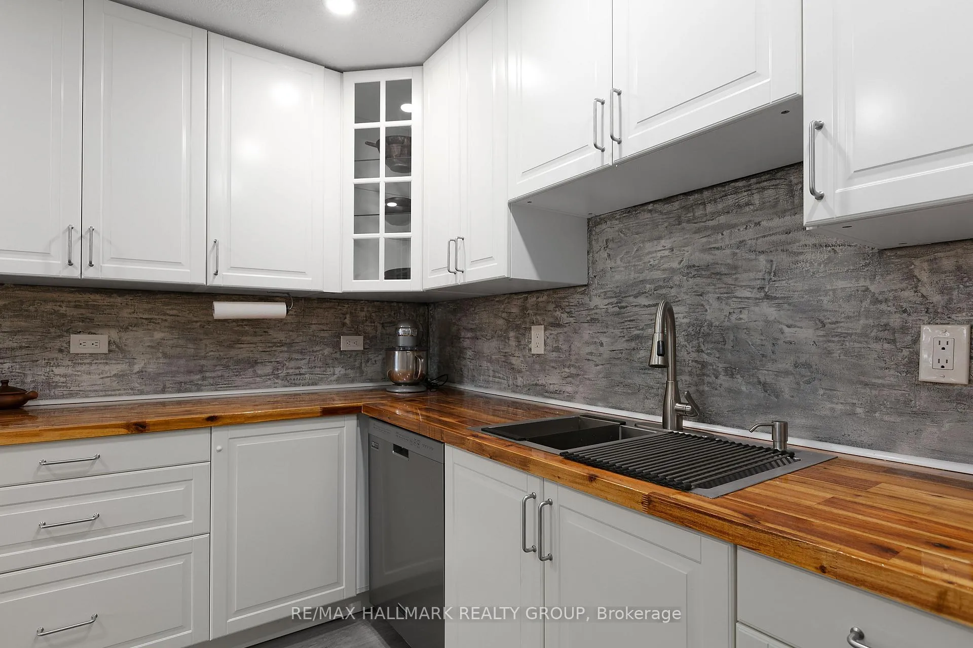 Photo 17 of Unit 24, 2652 Moncton Road, Ottawa, Queensway Terrace North — HOMEH