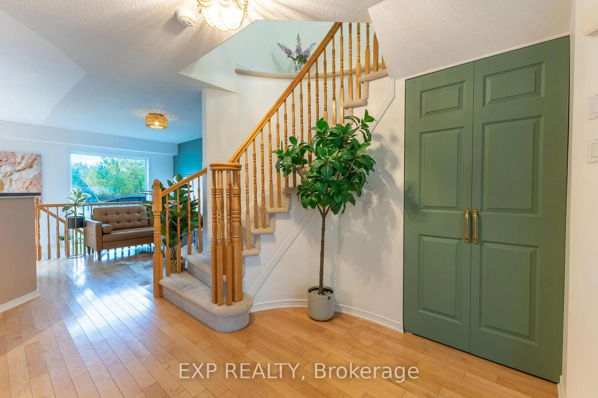 Photo 8 of 2341 Glandriel Crescent, Ottawa, Springridge/East Village — HOMEH