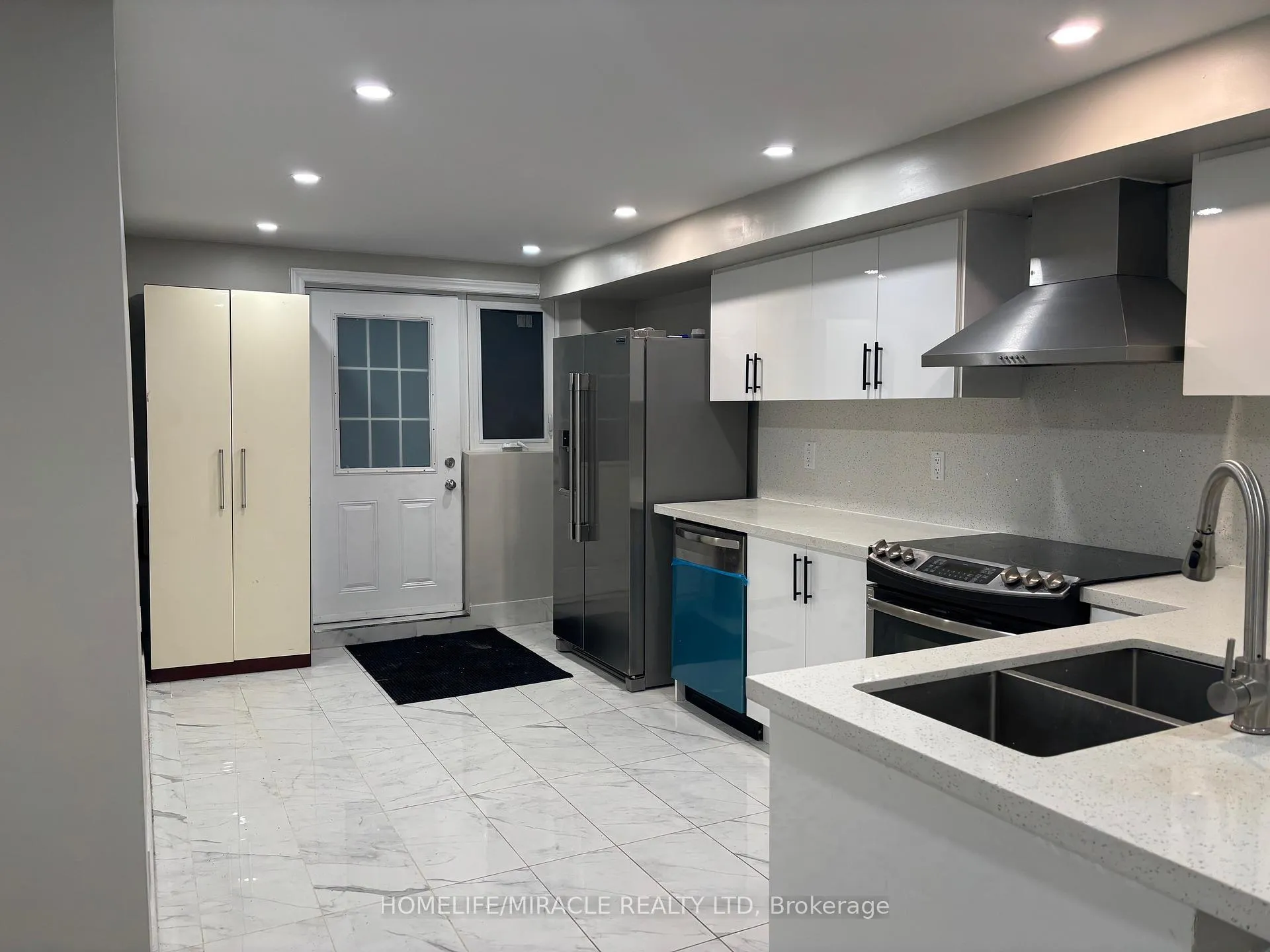 Photo 1 of Unit 2, 219 Mcmurchy Avenue, Brampton, Brampton South — HOMEH