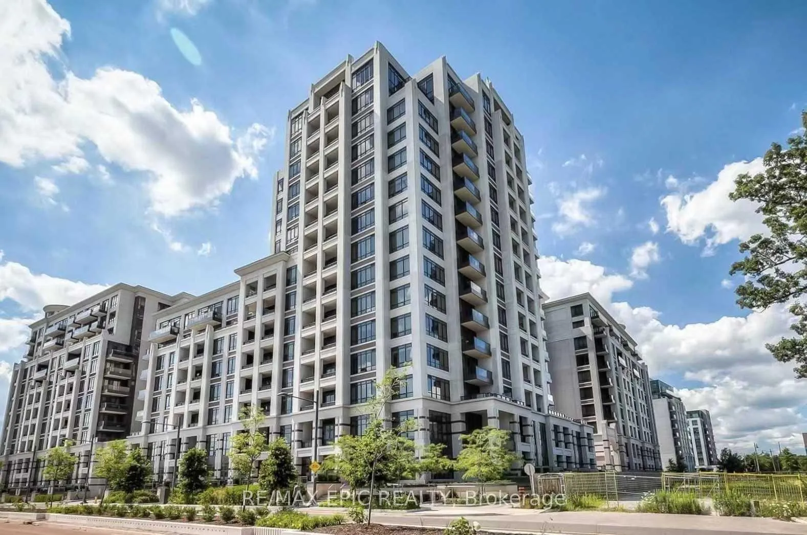 Photo 1 of Unit Ph-1801, 38 Cedarland Drive, Markham, Unionville — HOMEH