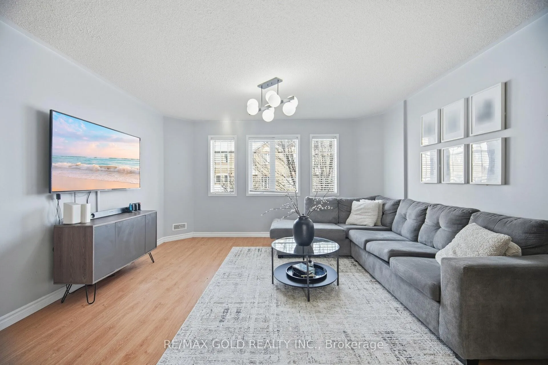 Photo 6 of Unit 101, 101 Spadina Road, Brampton, Brampton West — HOMEH