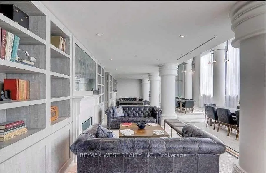 Photo 5 of Unit 712, 33 Helendale Avenue, Toronto, Yonge-Eglinton — HOMEH