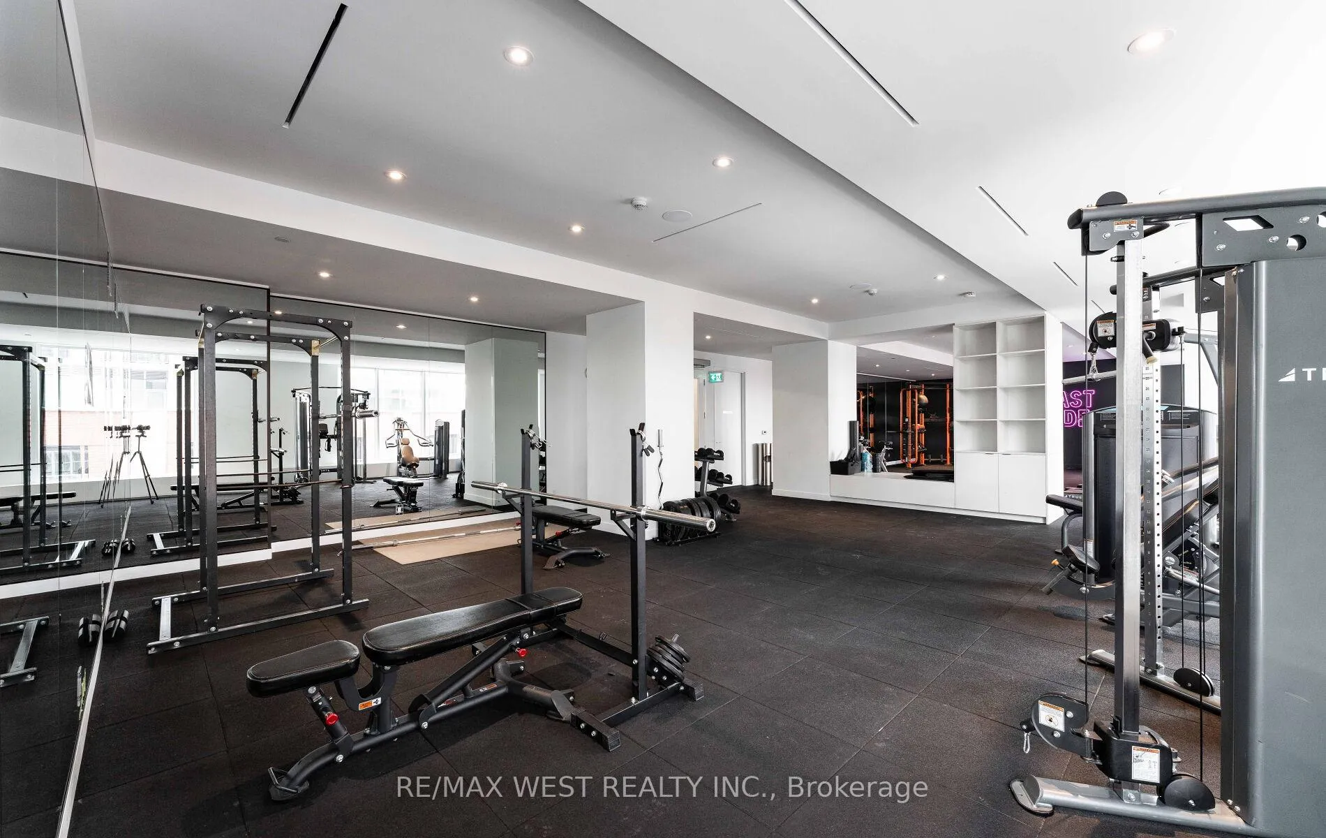 Photo 15 of Unit 712, 33 Helendale Avenue, Toronto, Yonge-Eglinton — HOMEH