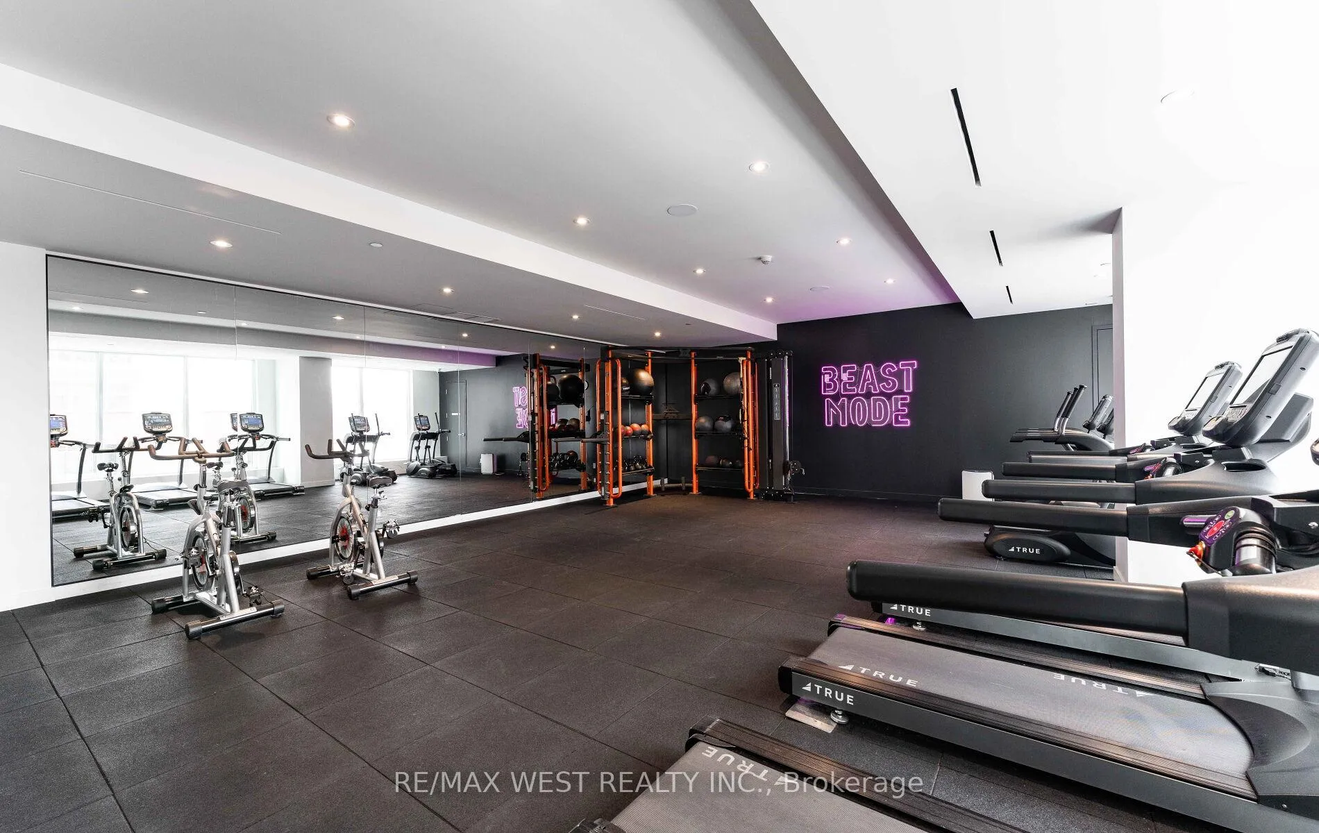 Photo 16 of Unit 712, 33 Helendale Avenue, Toronto, Yonge-Eglinton — HOMEH