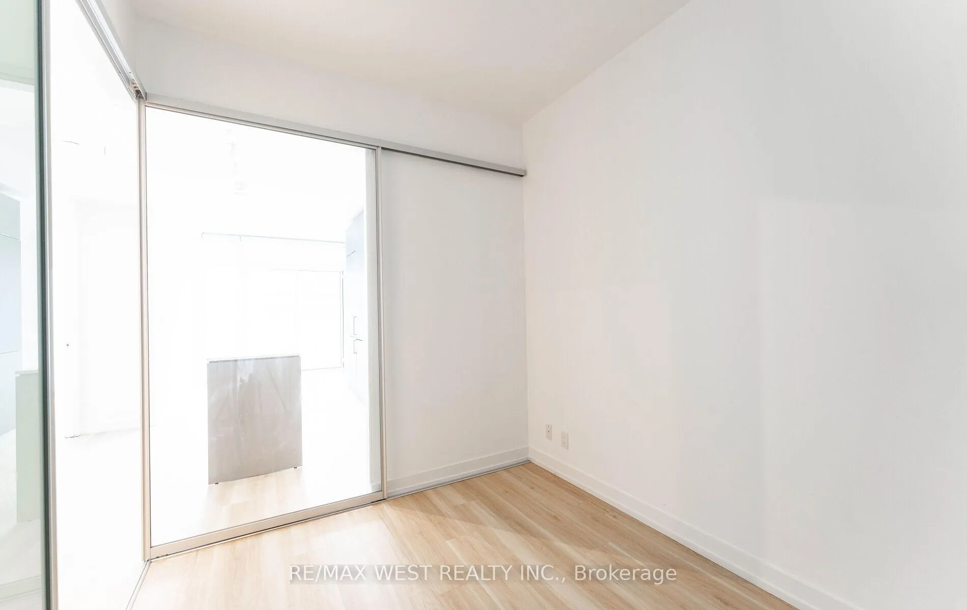 Photo 35 of Unit 712, 33 Helendale Avenue, Toronto, Yonge-Eglinton — HOMEH