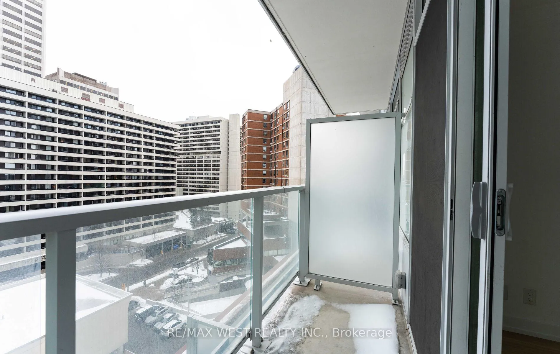 Photo 41 of Unit 712, 33 Helendale Avenue, Toronto, Yonge-Eglinton — HOMEH