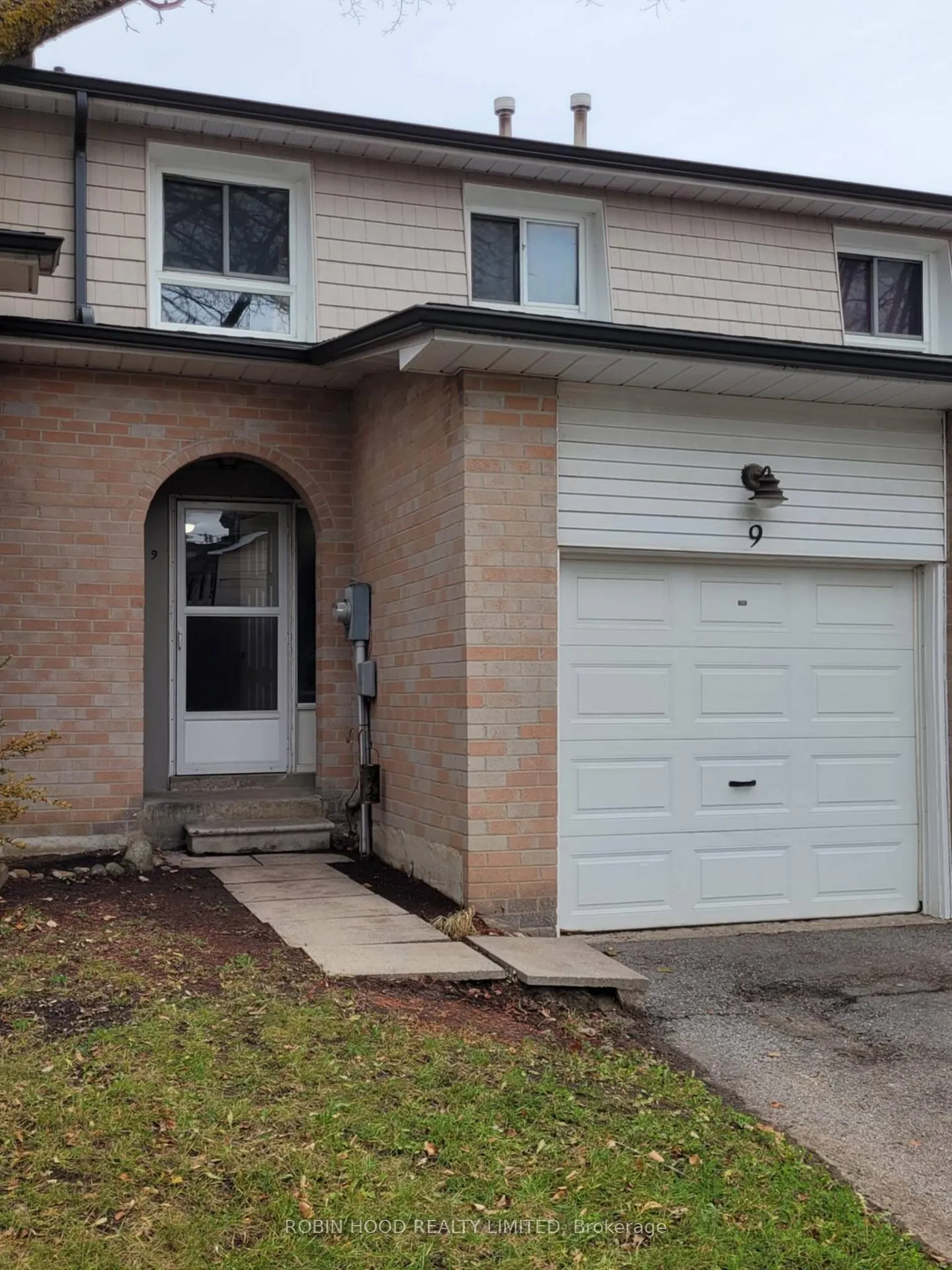 Photo 1 of Unit Unit 9, 2 Bernick Drive, Barrie, Grove East — HOMEH