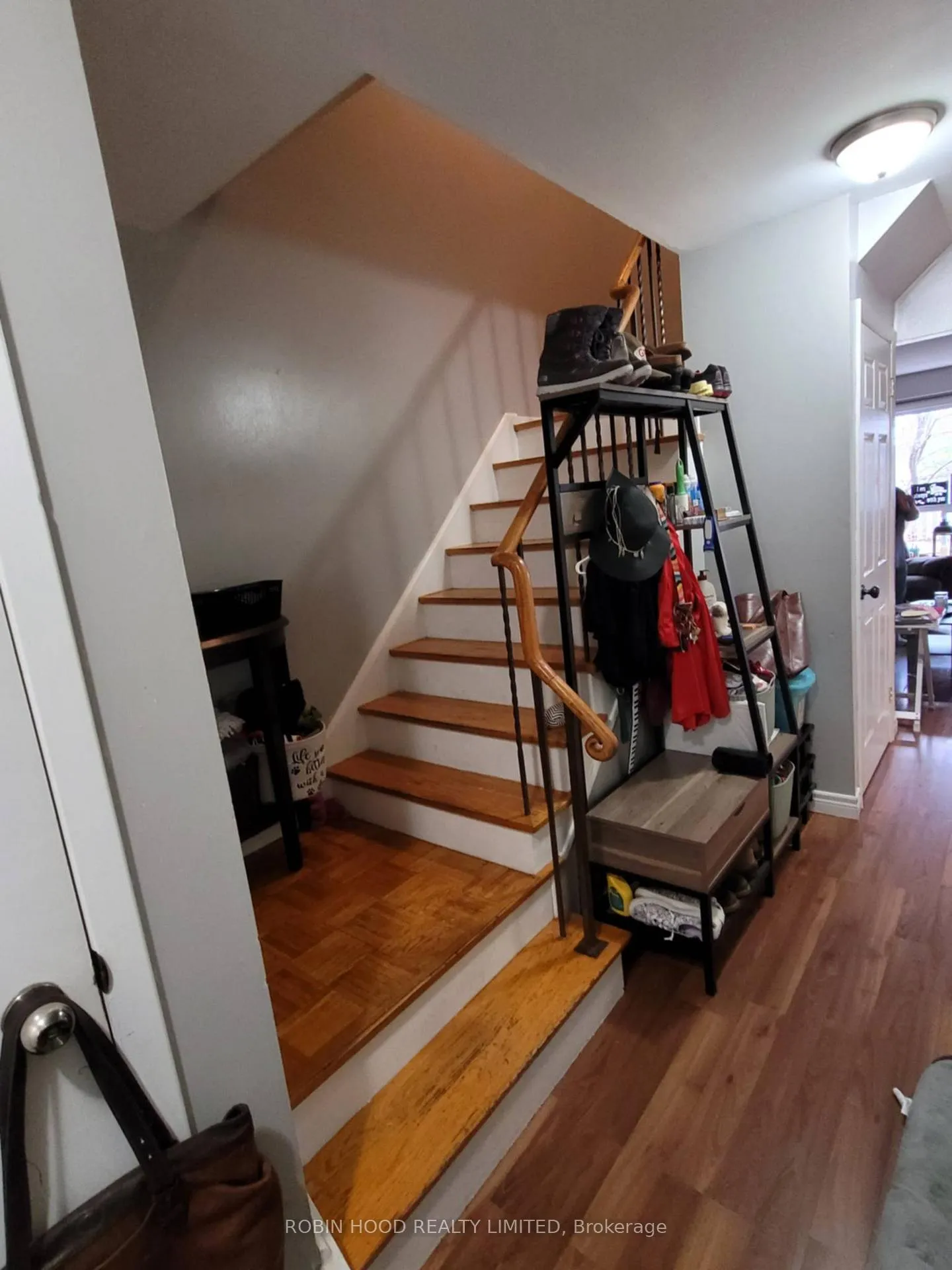 Photo 11 of Unit Unit 9, 2 Bernick Drive, Barrie, Grove East — HOMEH