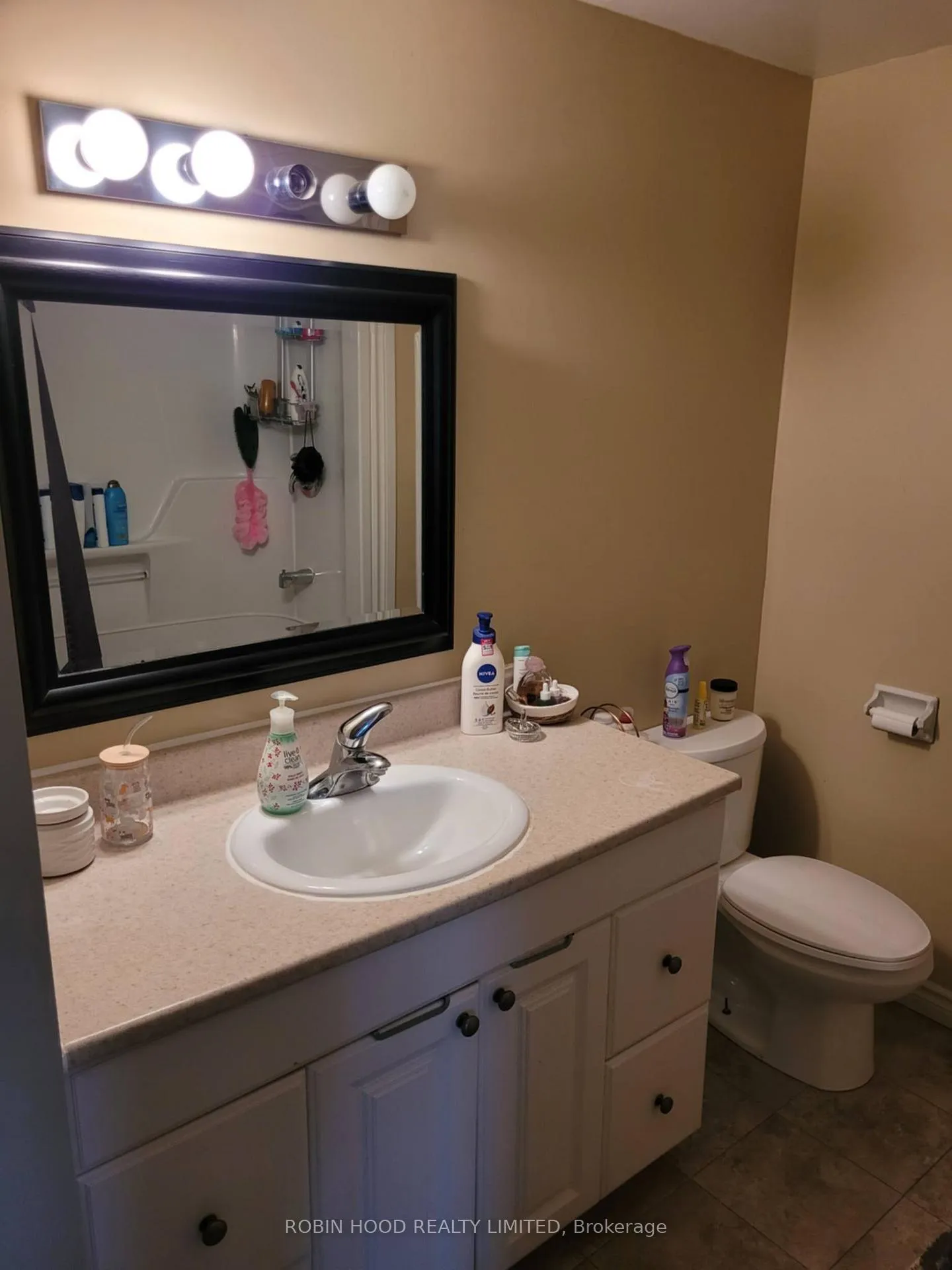 Photo 19 of Unit Unit 9, 2 Bernick Drive, Barrie, Grove East — HOMEH