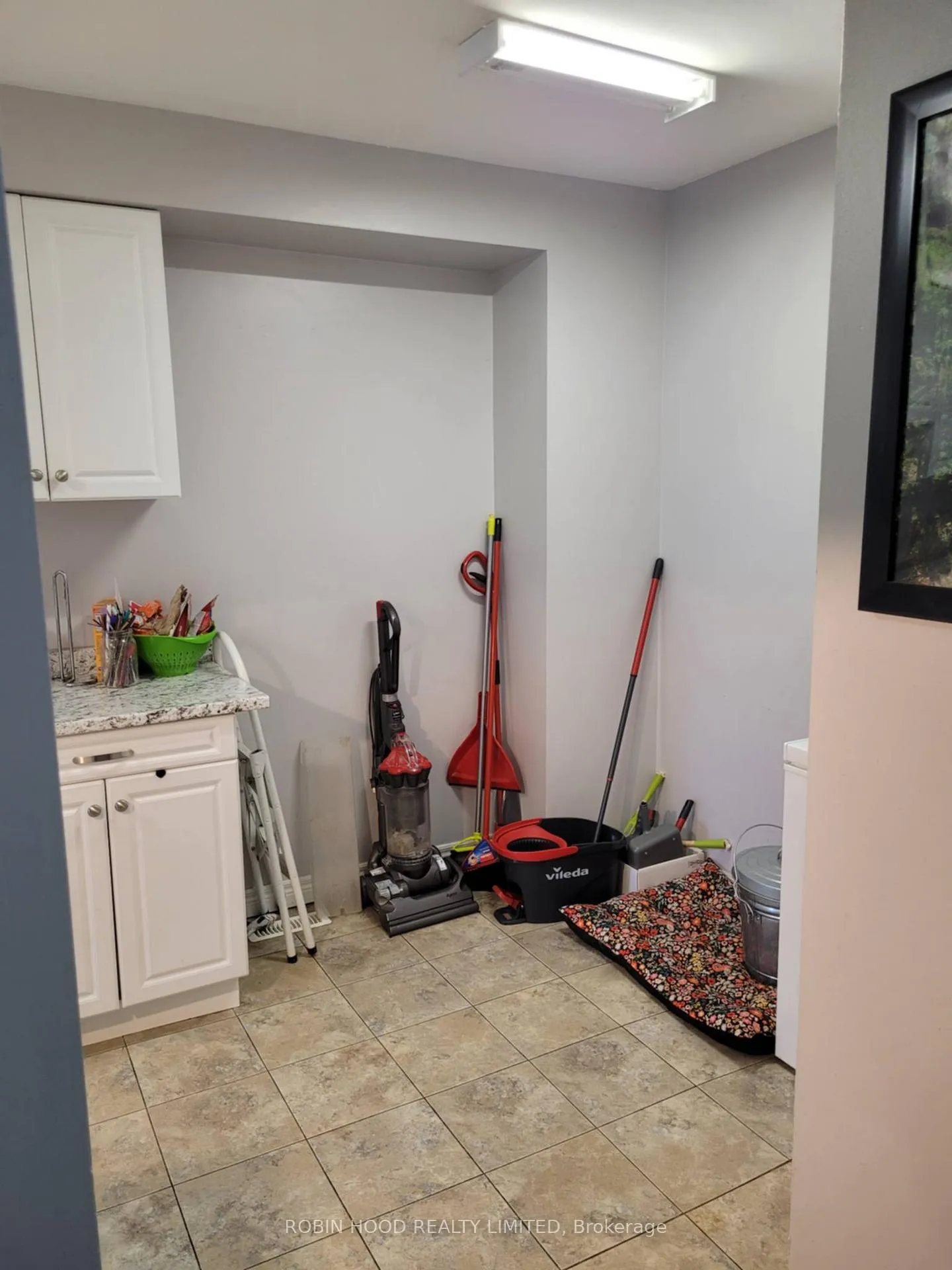 Photo 24 of Unit Unit 9, 2 Bernick Drive, Barrie, Grove East — HOMEH