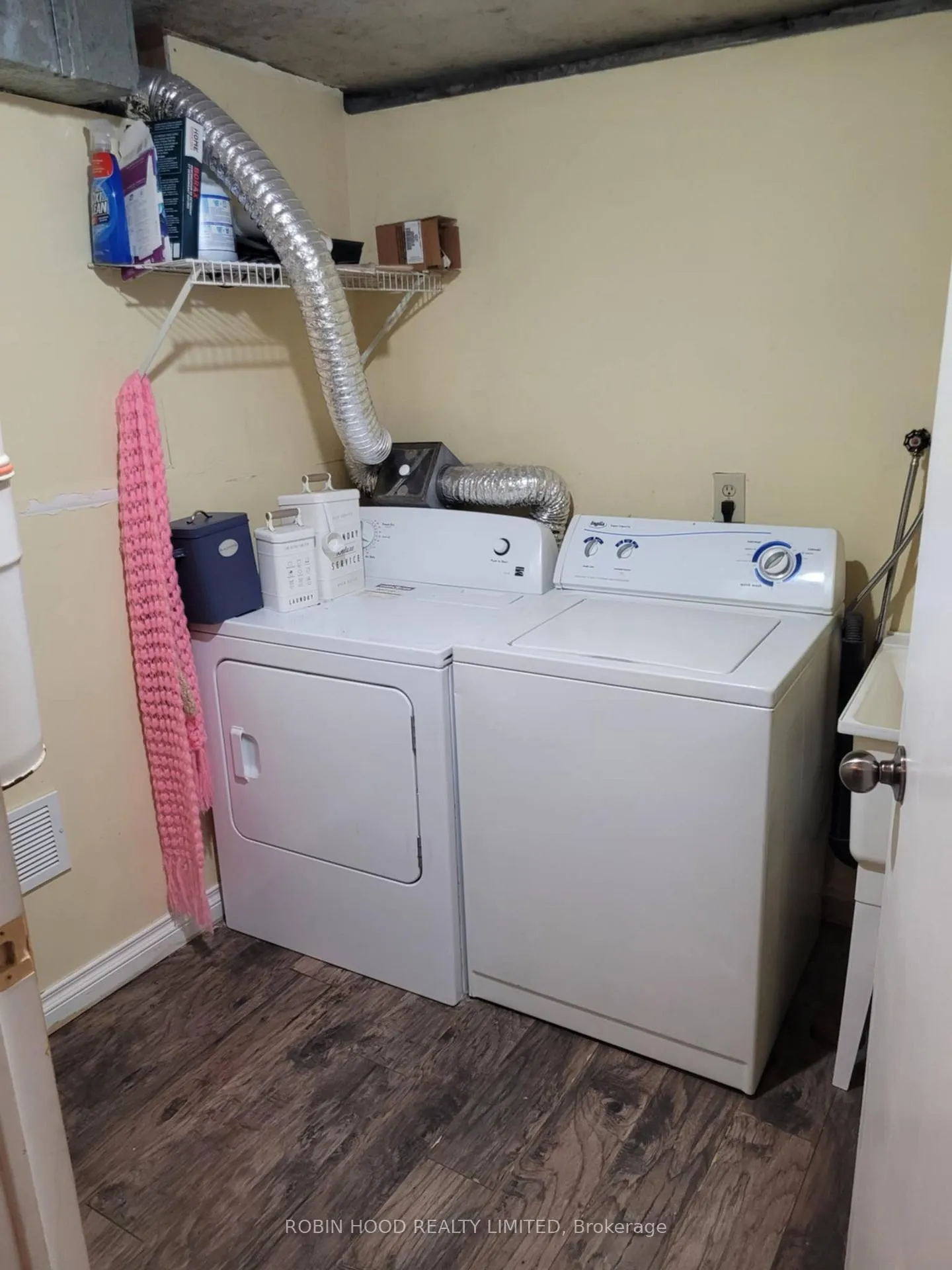 Photo 26 of Unit Unit 9, 2 Bernick Drive, Barrie, Grove East — HOMEH
