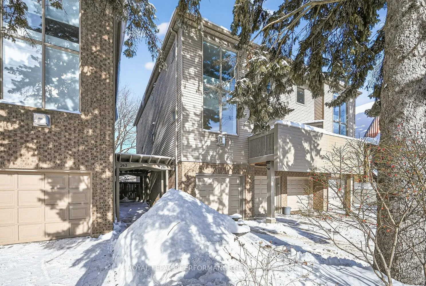 Photo 1 of Unit A, 241 Sunnyside Avenue, Ottawa, Old Ottawa South — HOMEH