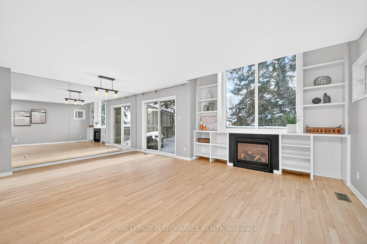 Photo 5 of Unit A, 241 Sunnyside Avenue, Ottawa, Old Ottawa South — HOMEH