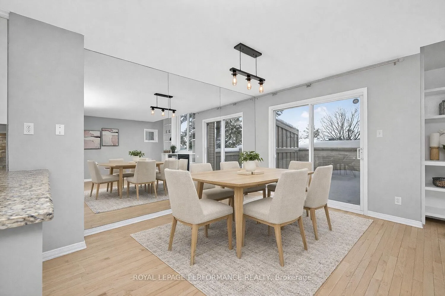 Photo 9 of Unit A, 241 Sunnyside Avenue, Ottawa, Old Ottawa South — HOMEH