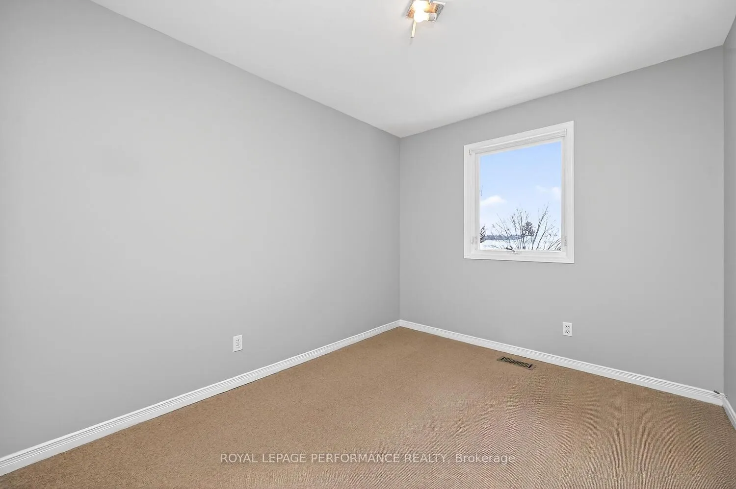 Photo 27 of Unit A, 241 Sunnyside Avenue, Ottawa, Old Ottawa South — HOMEH