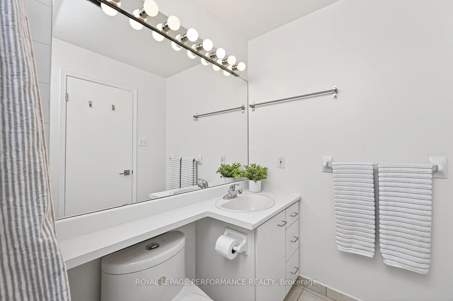 Photo 28 of Unit A, 241 Sunnyside Avenue, Ottawa, Old Ottawa South — HOMEH