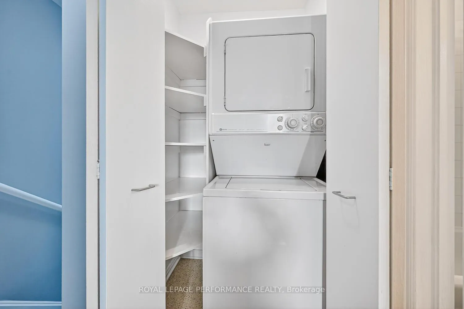 Photo 30 of Unit A, 241 Sunnyside Avenue, Ottawa, Old Ottawa South — HOMEH