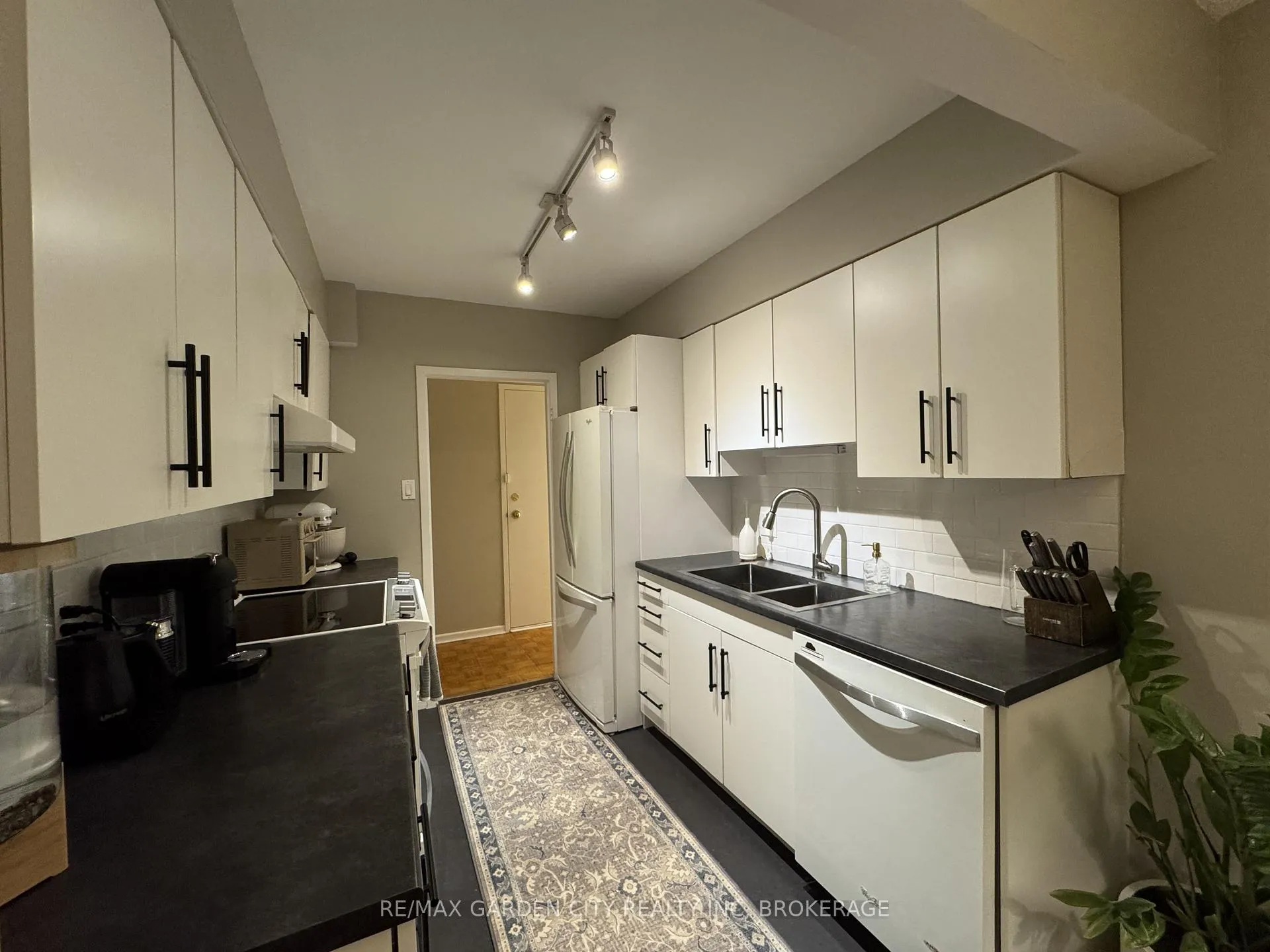 Photo 10 of Unit 103, 14 Norris Place, St. Catharines, Downtown — HOMEH