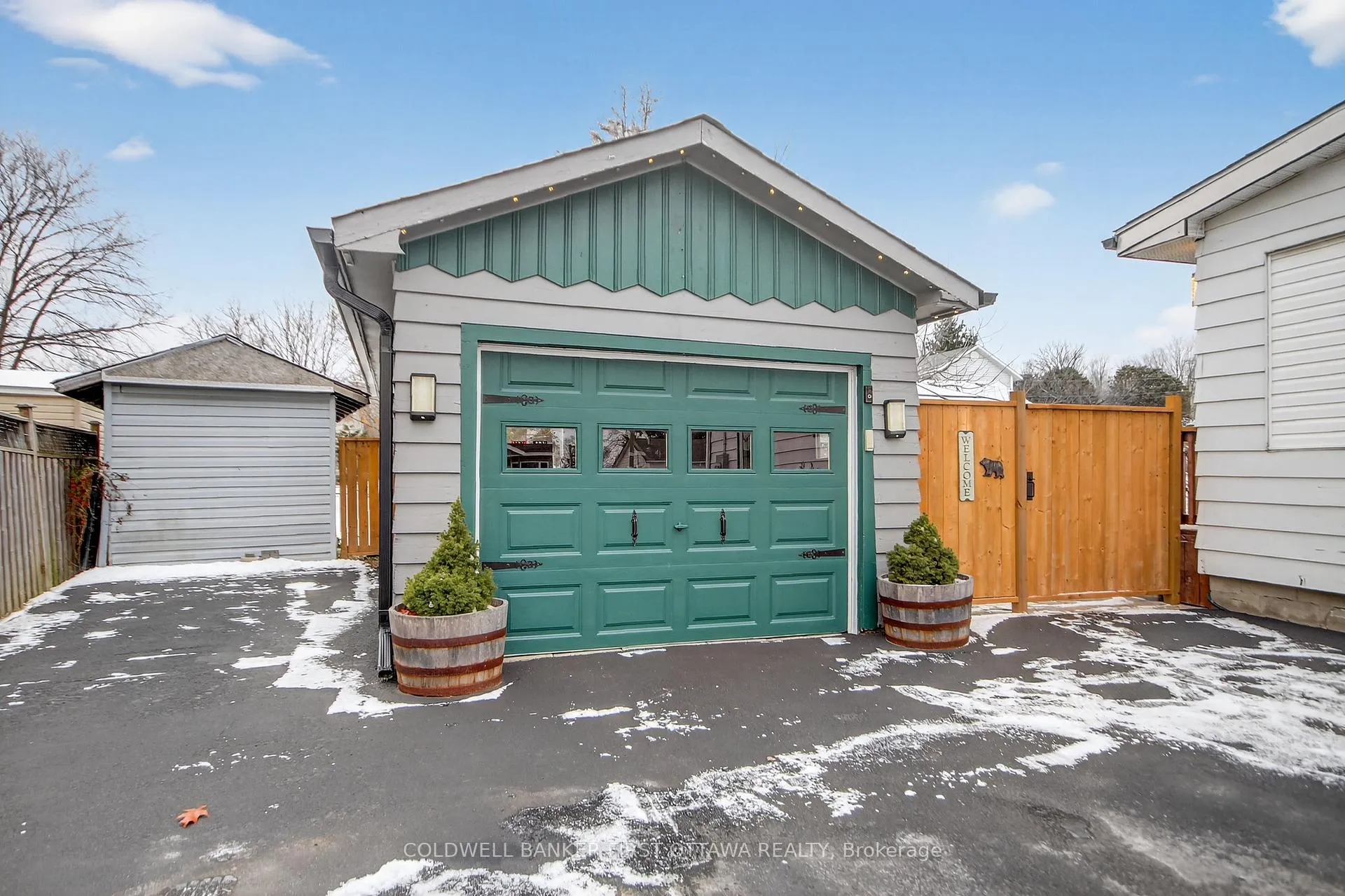Photo 2 of 8712 Bank Street, Ottawa, Vernon — HOMEH