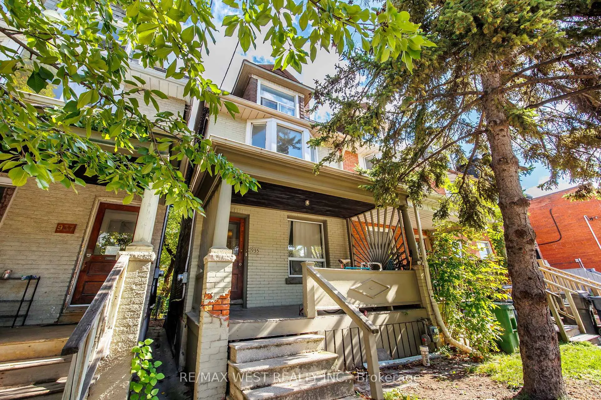 Photo 1 of 935 Bathurst Street, Toronto, The Annex — HOMEH