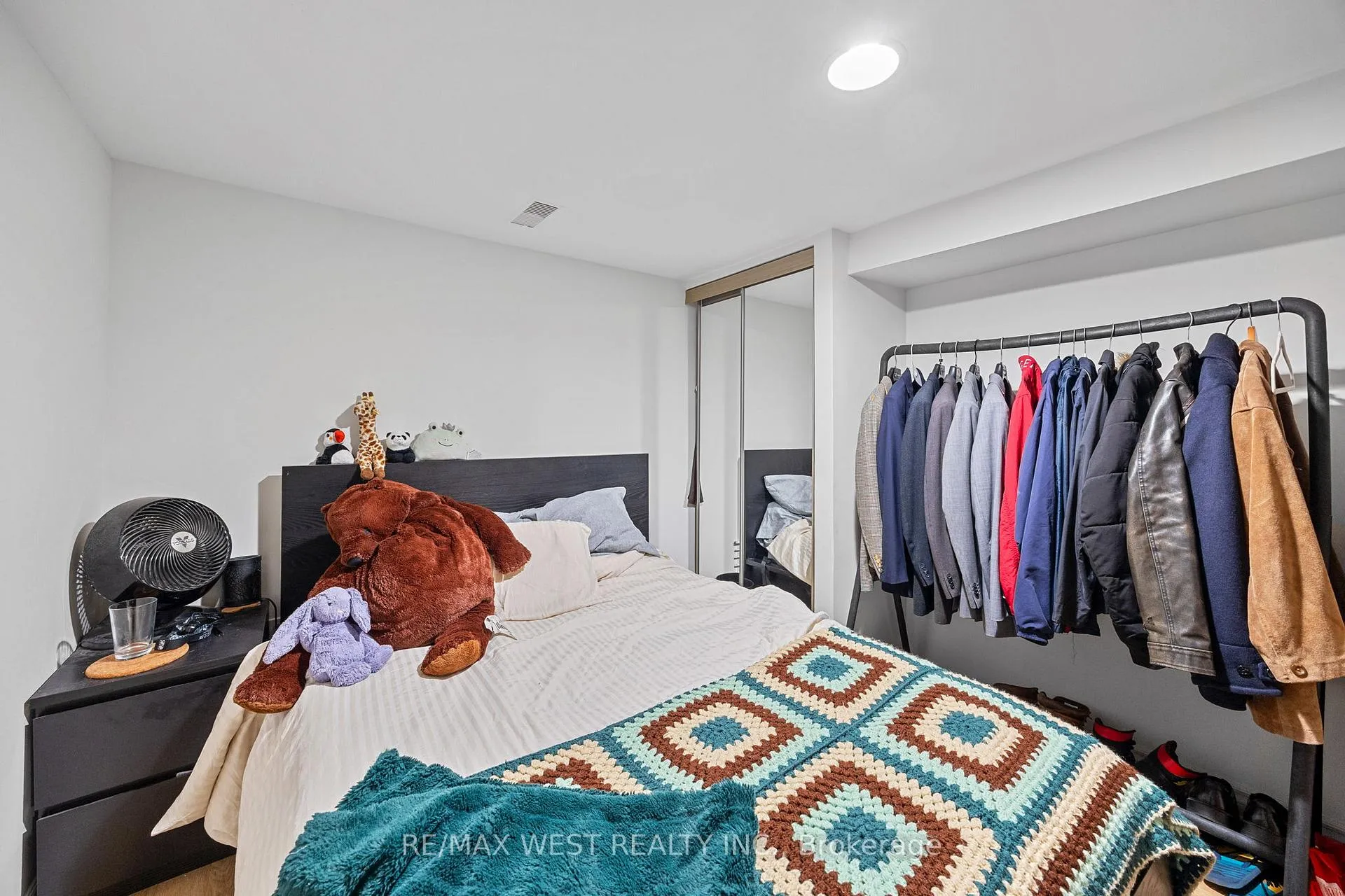 Photo 17 of 935 Bathurst Street, Toronto, The Annex — HOMEH