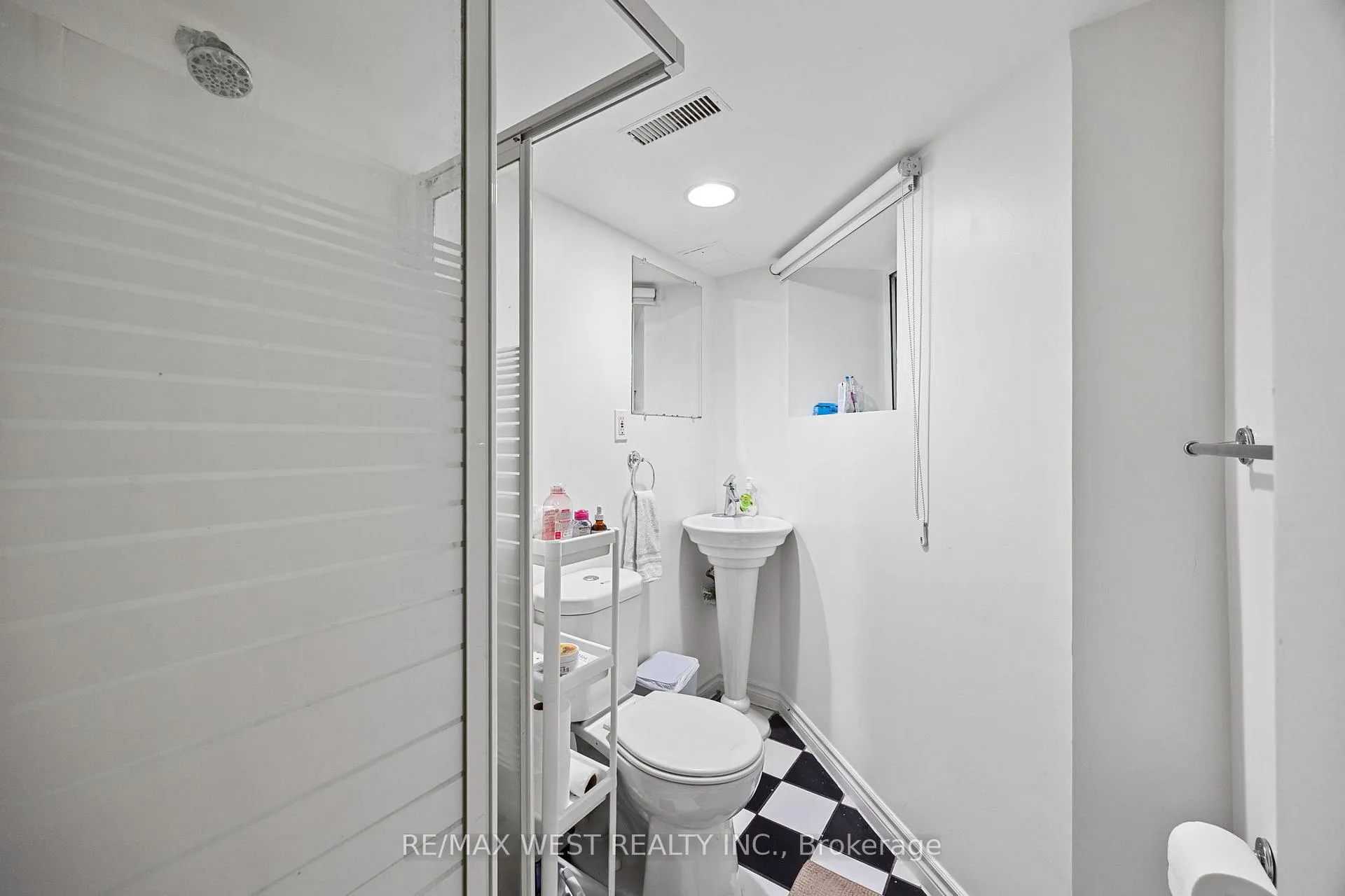 Photo 18 of 935 Bathurst Street, Toronto, The Annex — HOMEH