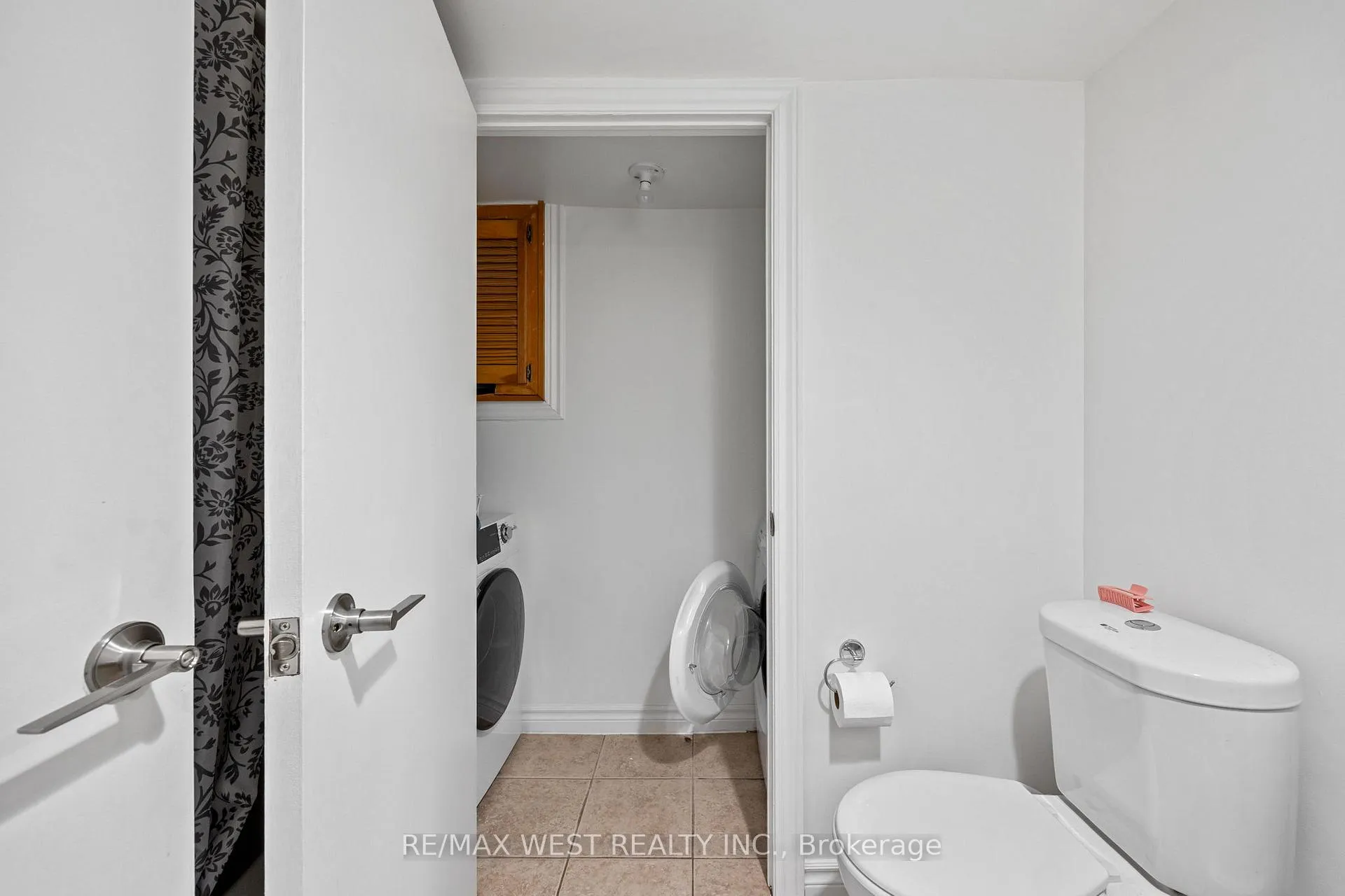Photo 20 of 935 Bathurst Street, Toronto, The Annex — HOMEH