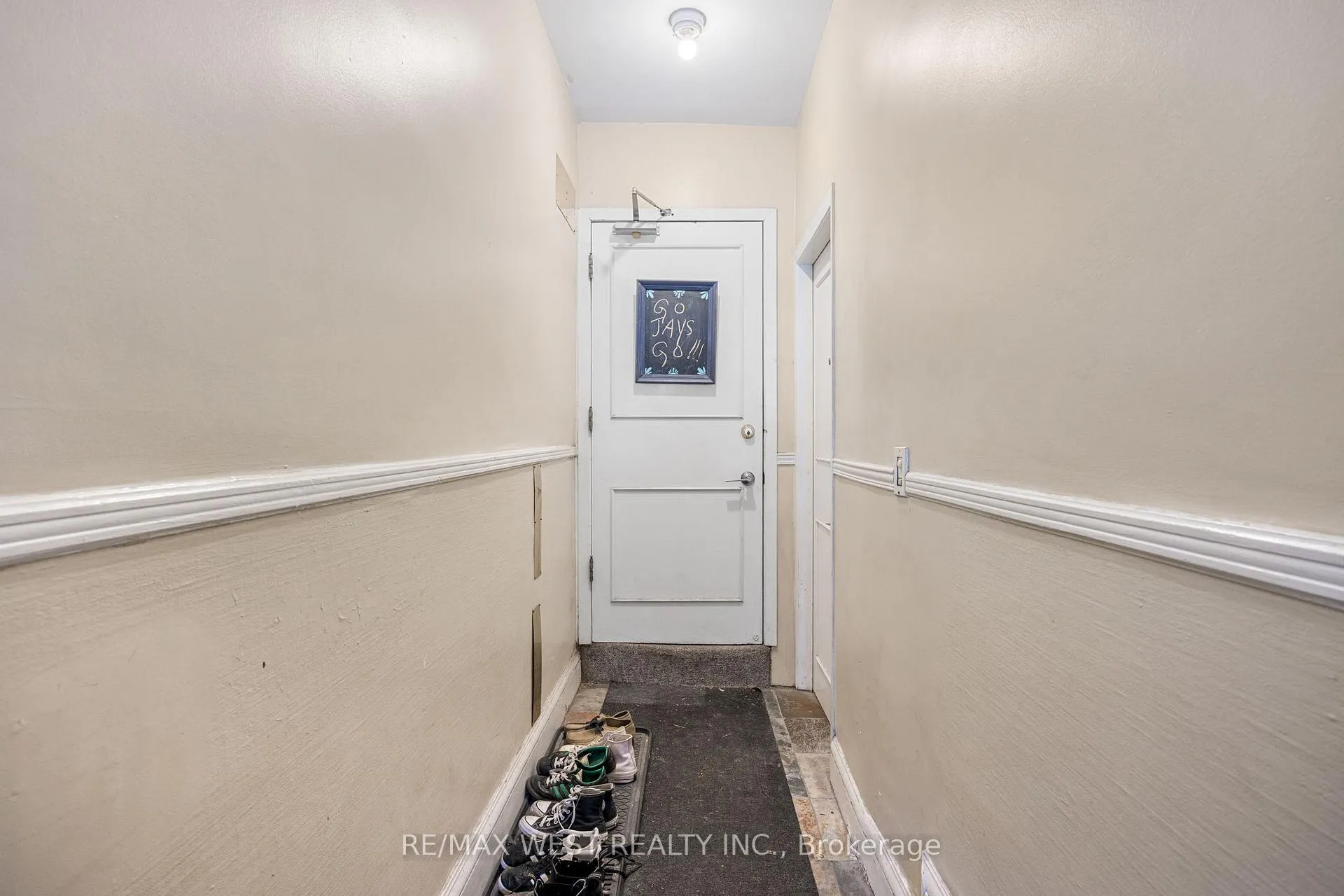 Photo 23 of 935 Bathurst Street, Toronto, The Annex — HOMEH