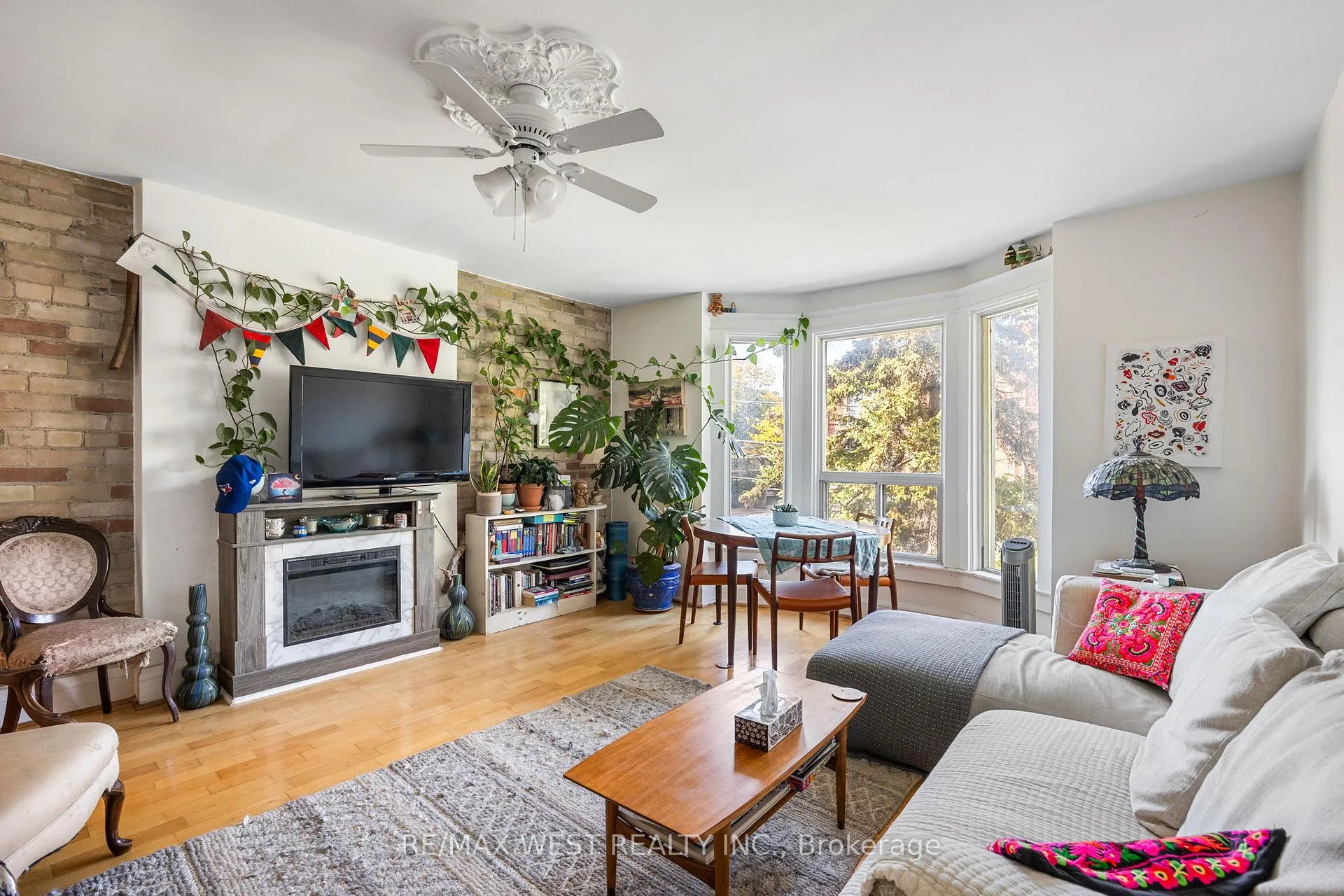 Photo 25 of 935 Bathurst Street, Toronto, The Annex — HOMEH
