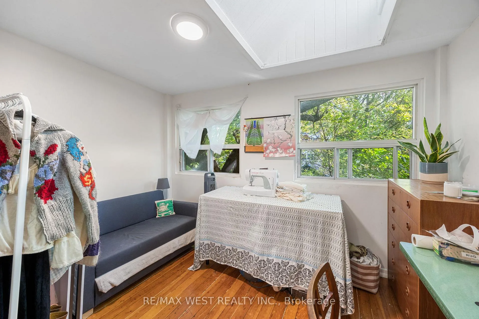 Photo 33 of 935 Bathurst Street, Toronto, The Annex — HOMEH