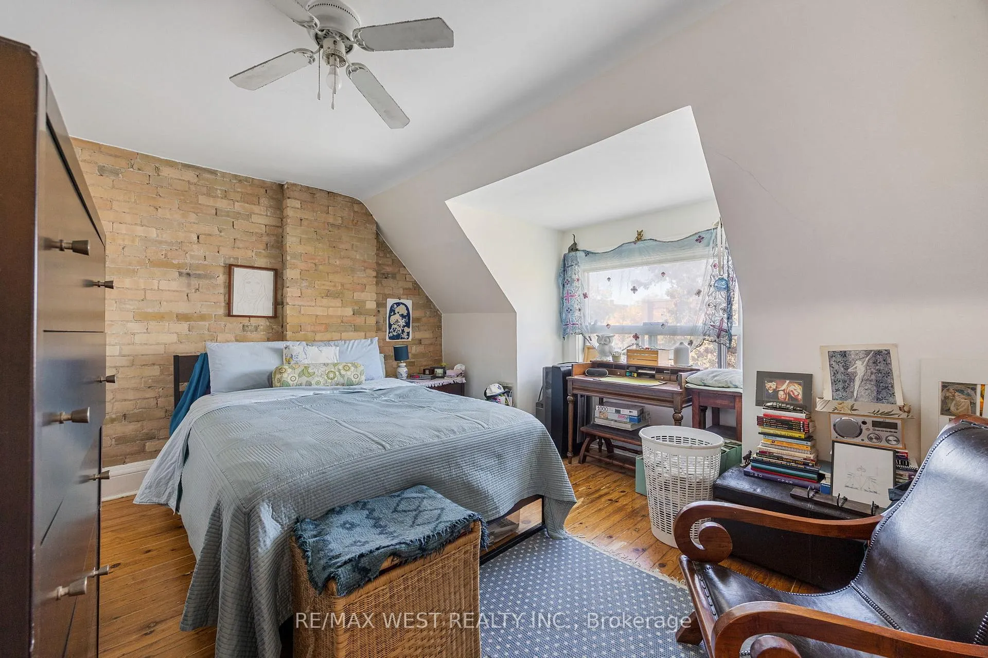 Photo 37 of 935 Bathurst Street, Toronto, The Annex — HOMEH
