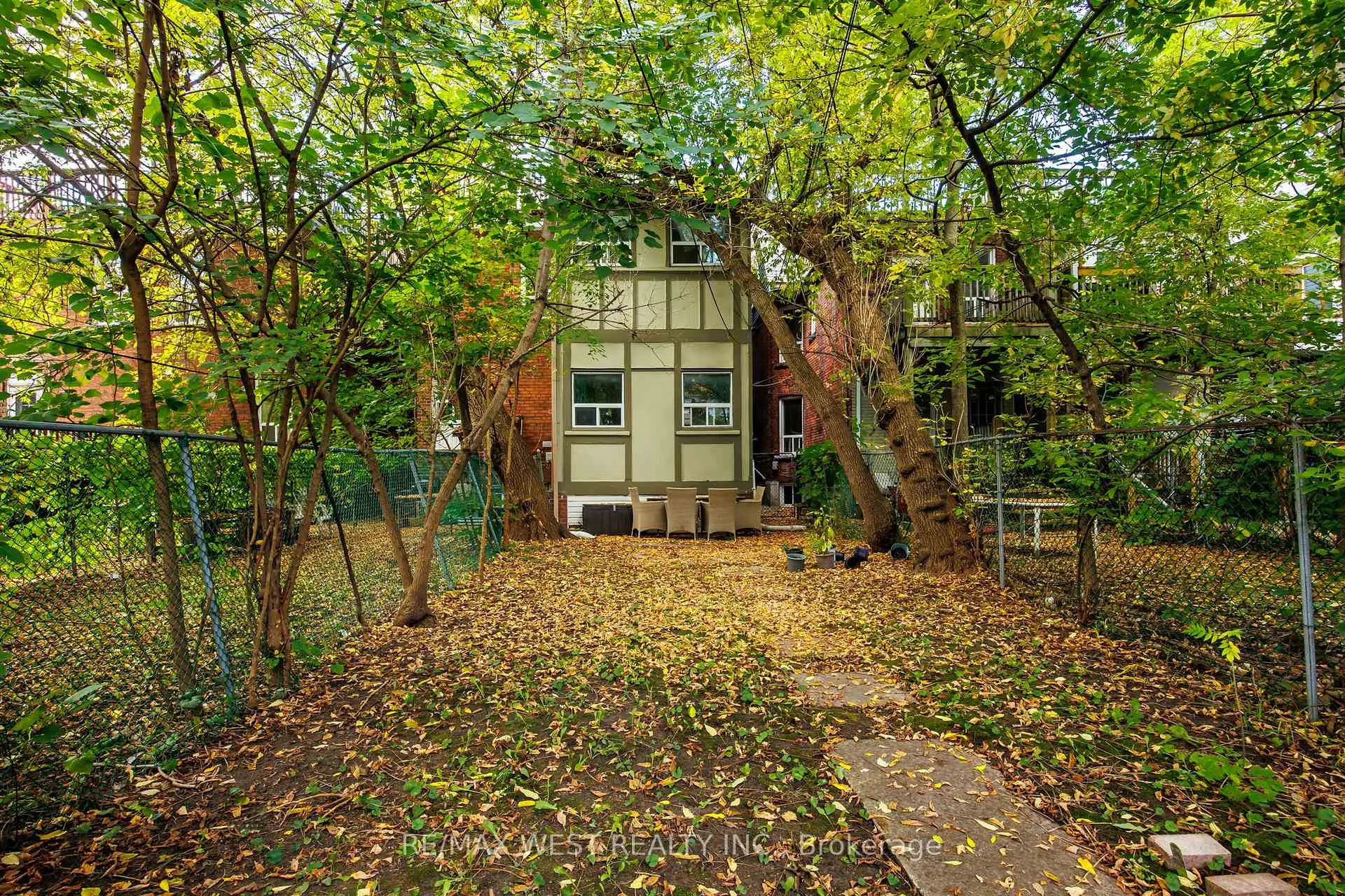 Photo 49 of 935 Bathurst Street, Toronto, The Annex — HOMEH