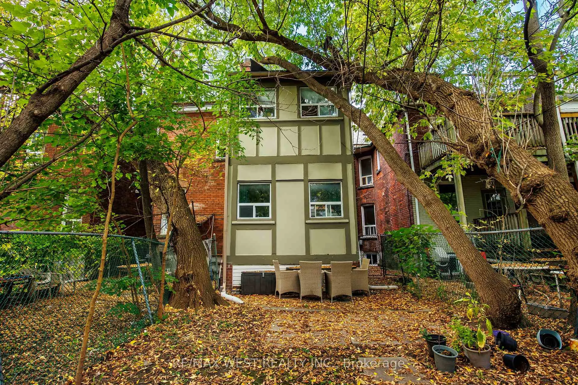 Photo 50 of 935 Bathurst Street, Toronto, The Annex — HOMEH